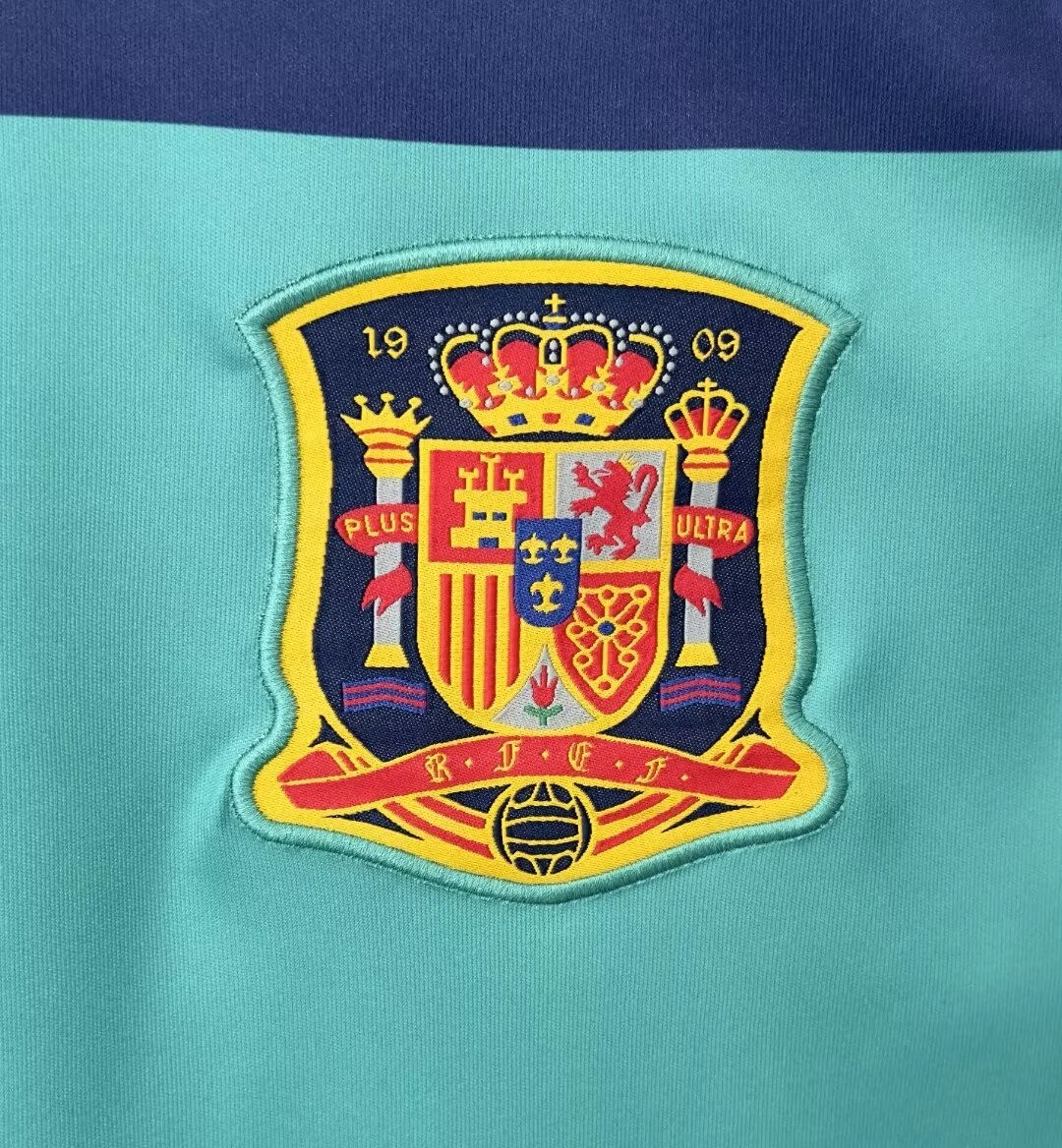 2010 Spanish goalkeeper retro jersey view 4