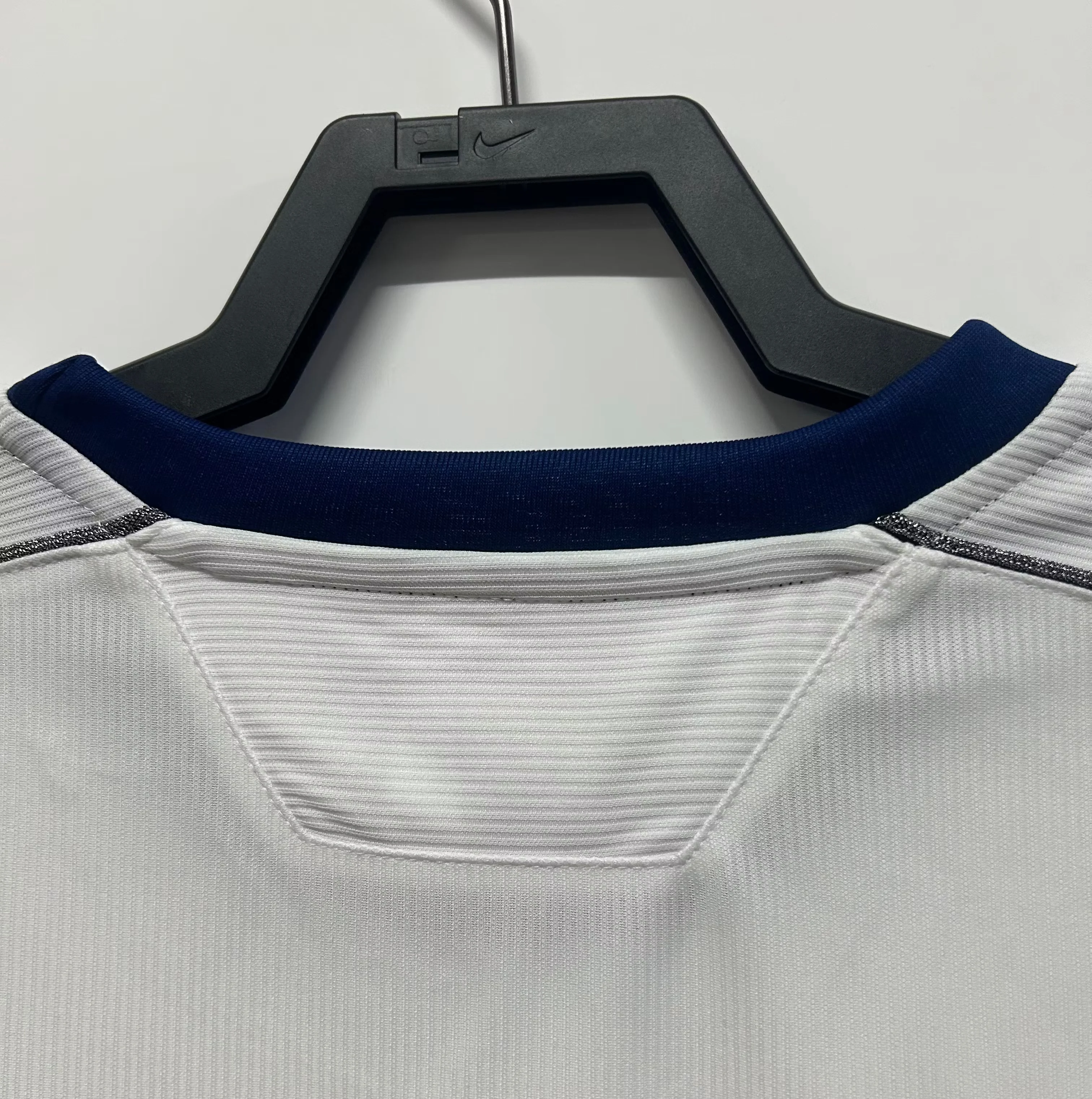 2000-01 Manchester United Away Retro Shirt view 5