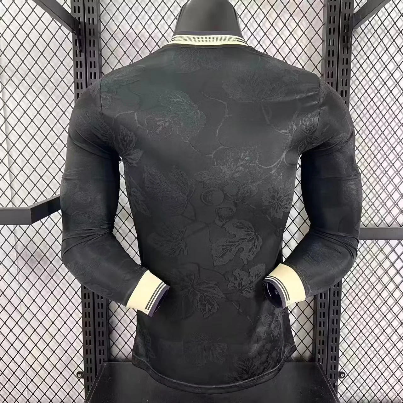 2025-26 Juventus Second Away Long-Sleeve Jersey - Player Version view 2