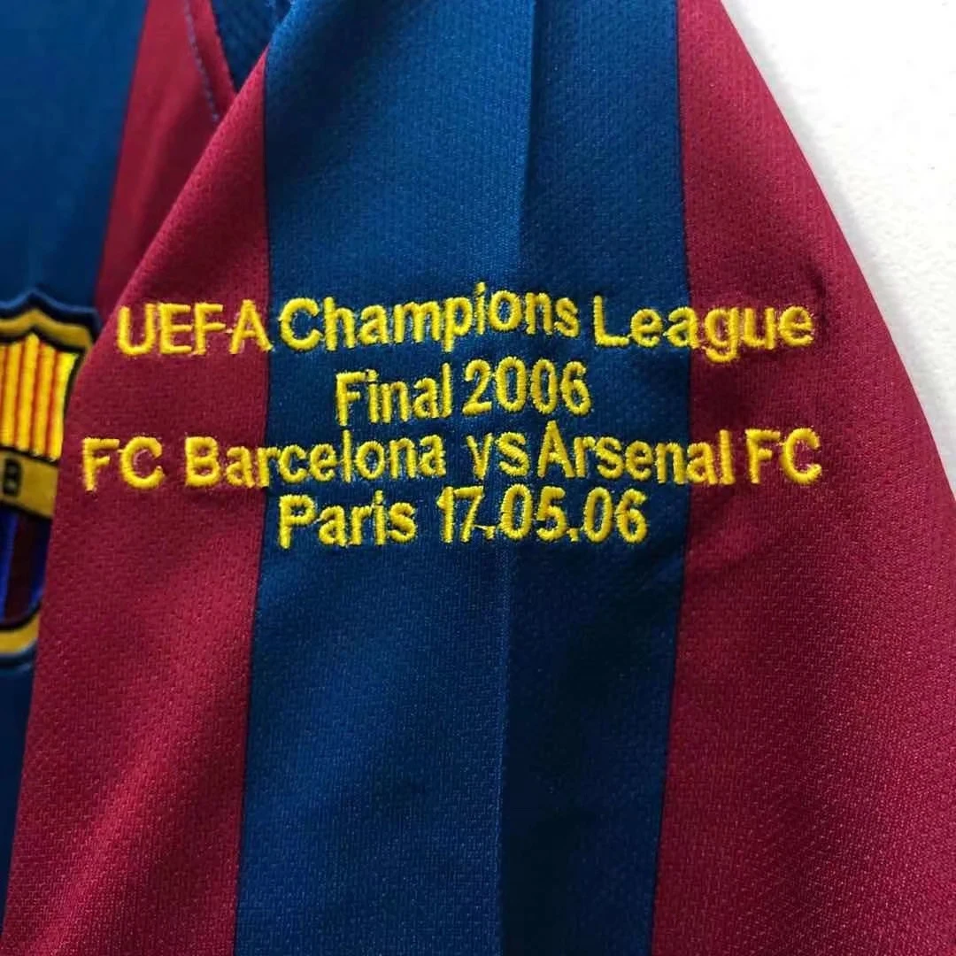 2005-06 Barcelona Home Retro Jersey - Champions League Edition view 5