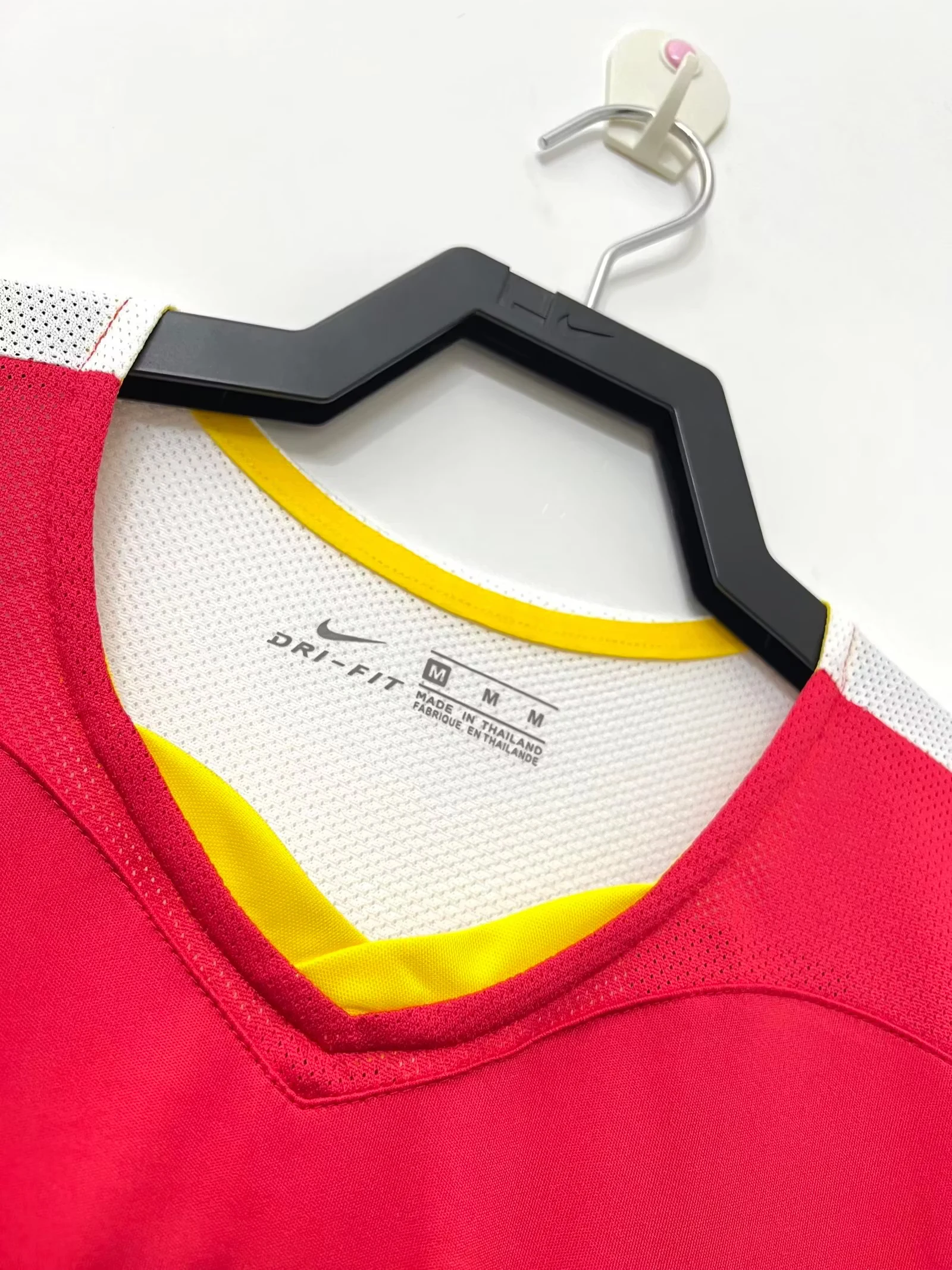 2004-05 Arsenal Home Retro Jersey view 7