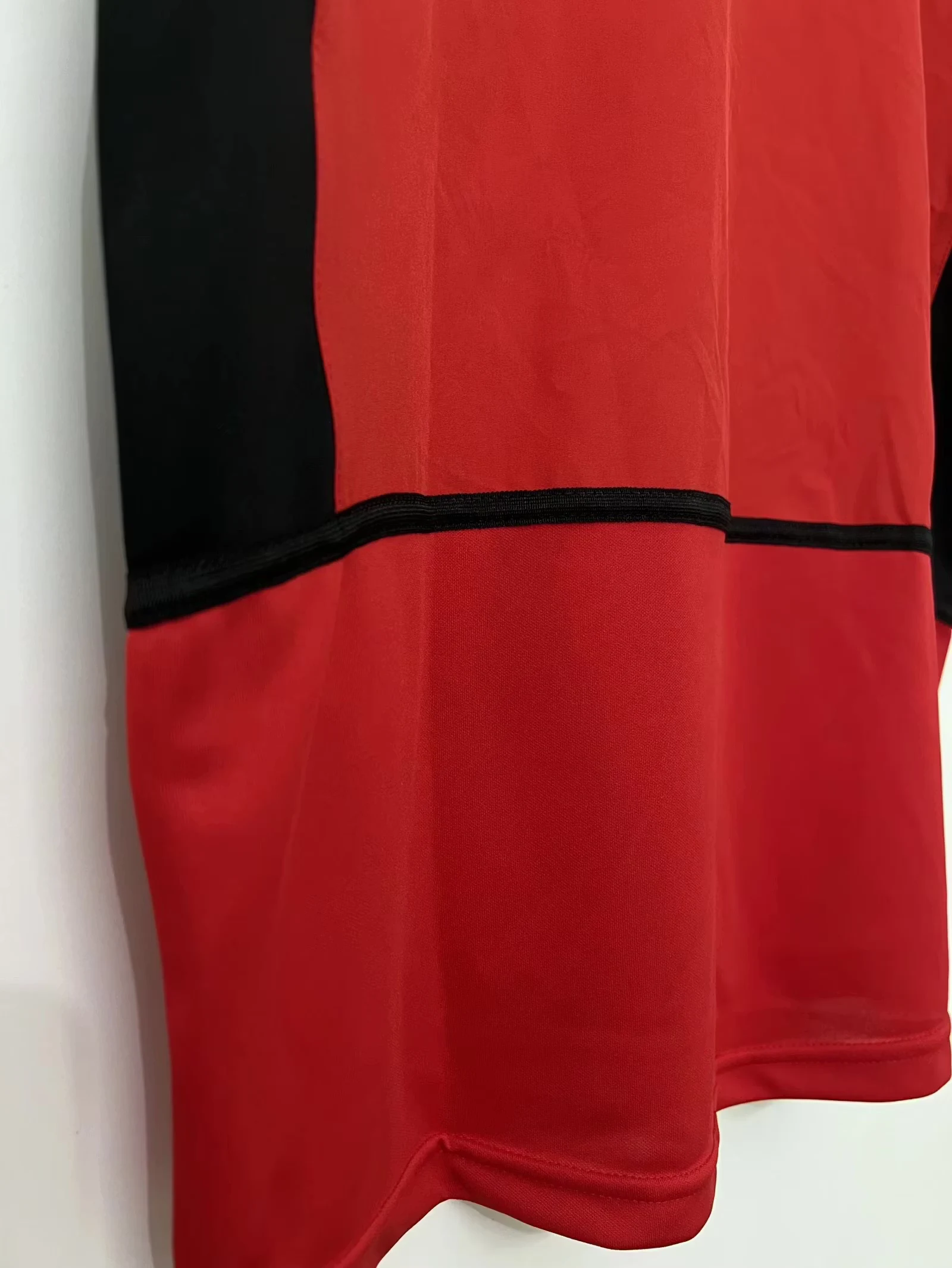 2002-04 Manchester United home retro jersey view 3
