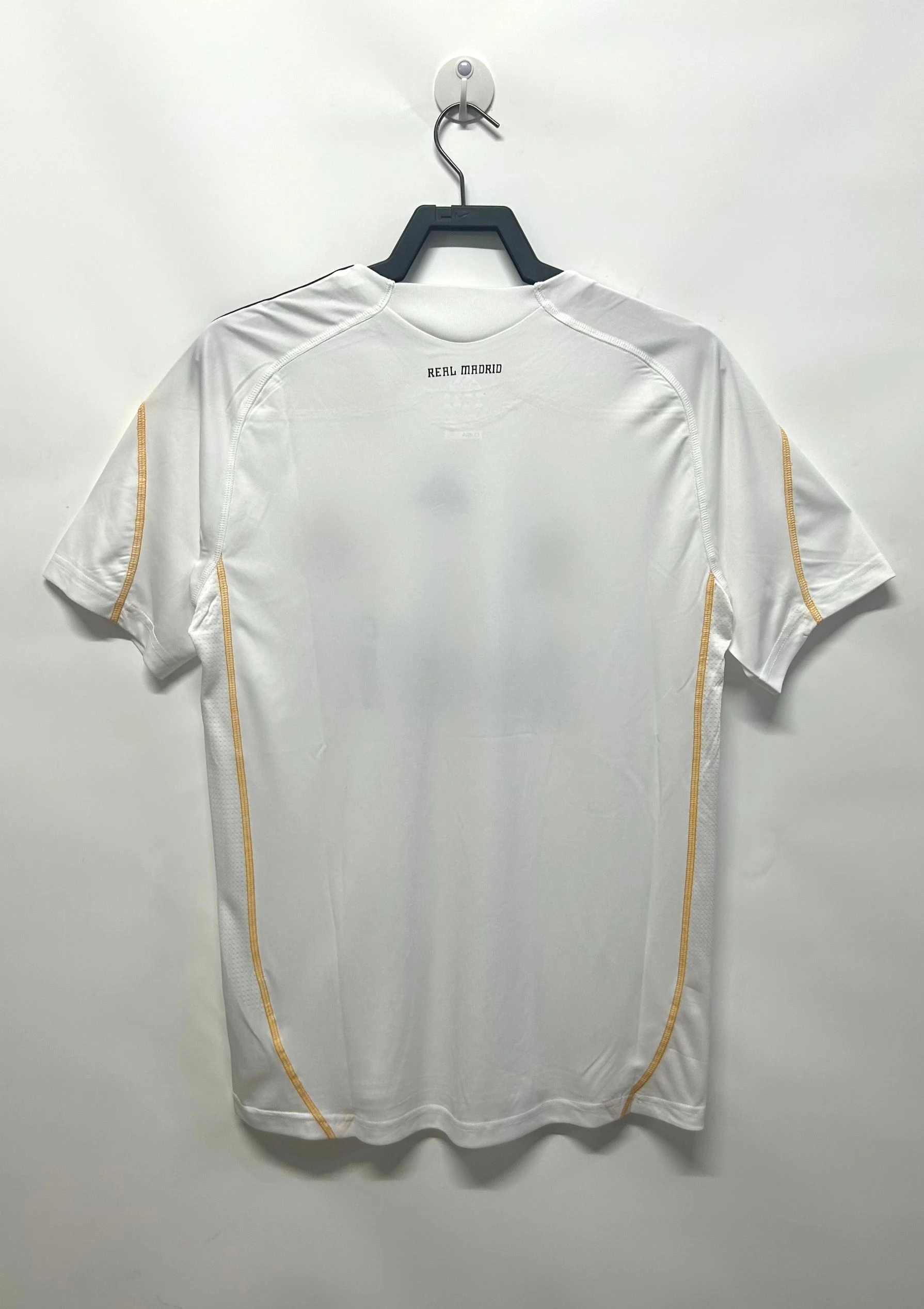 2009-10 Real Madrid Home Retro Jersey view 2