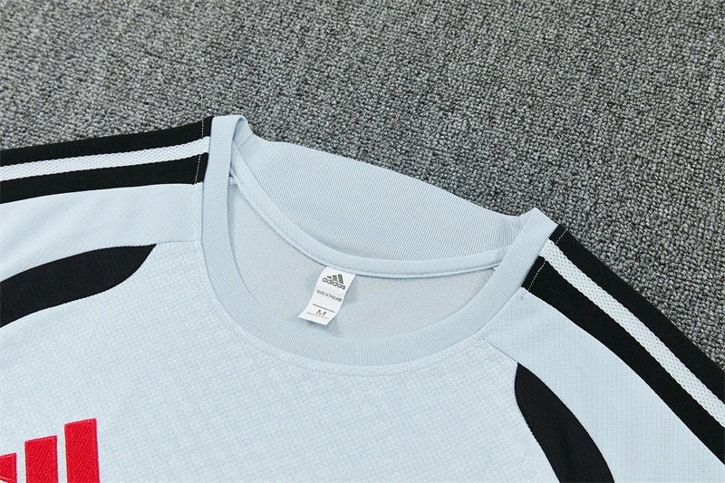 2026-27 Liverpool Light Grey Short-Sleeve Training Jersey view 10
