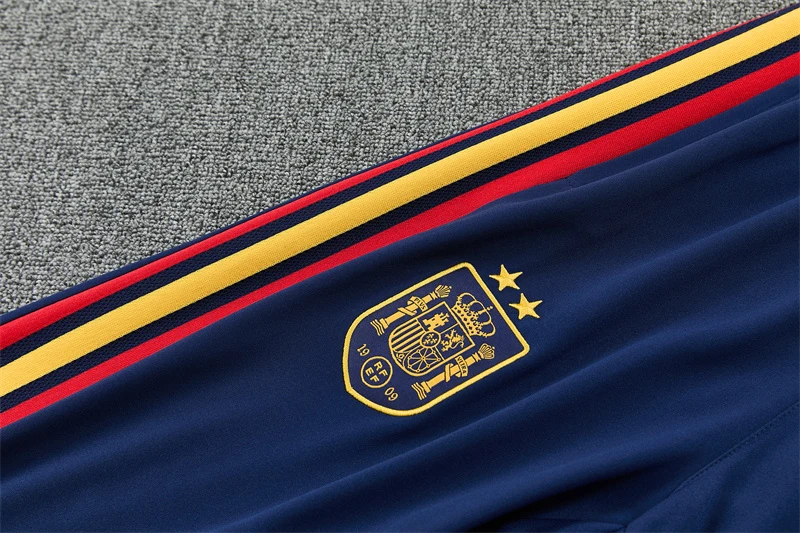 2026-27 Spain White Half-Zip Training Jersey (Two Stars) view 6