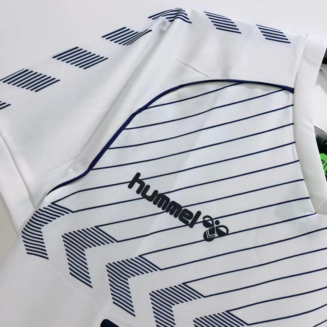 1986 Tottenham Hotspur Home Retro Jersey view 10