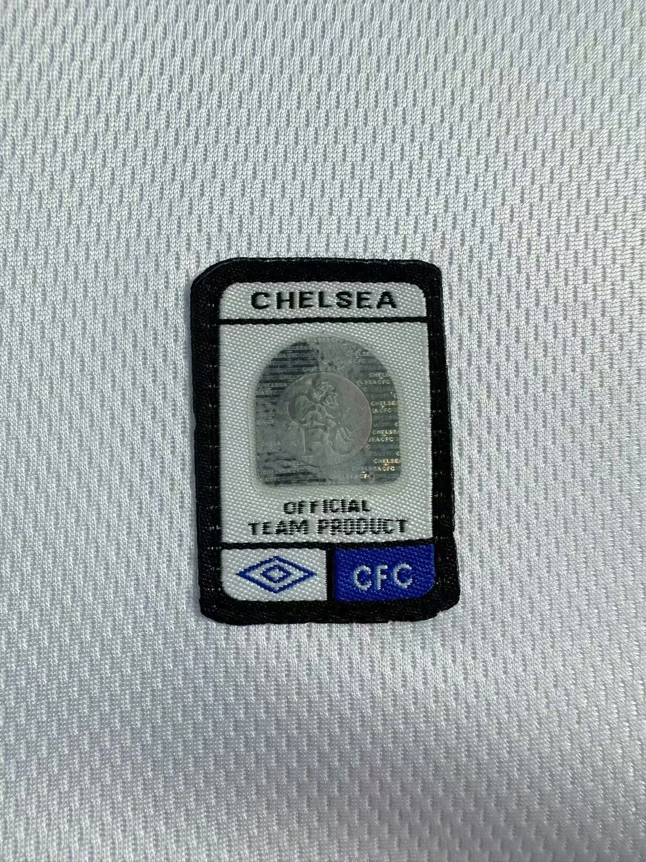 2003–05 Chelsea Away Long-Sleeve Retro Jersey view 4