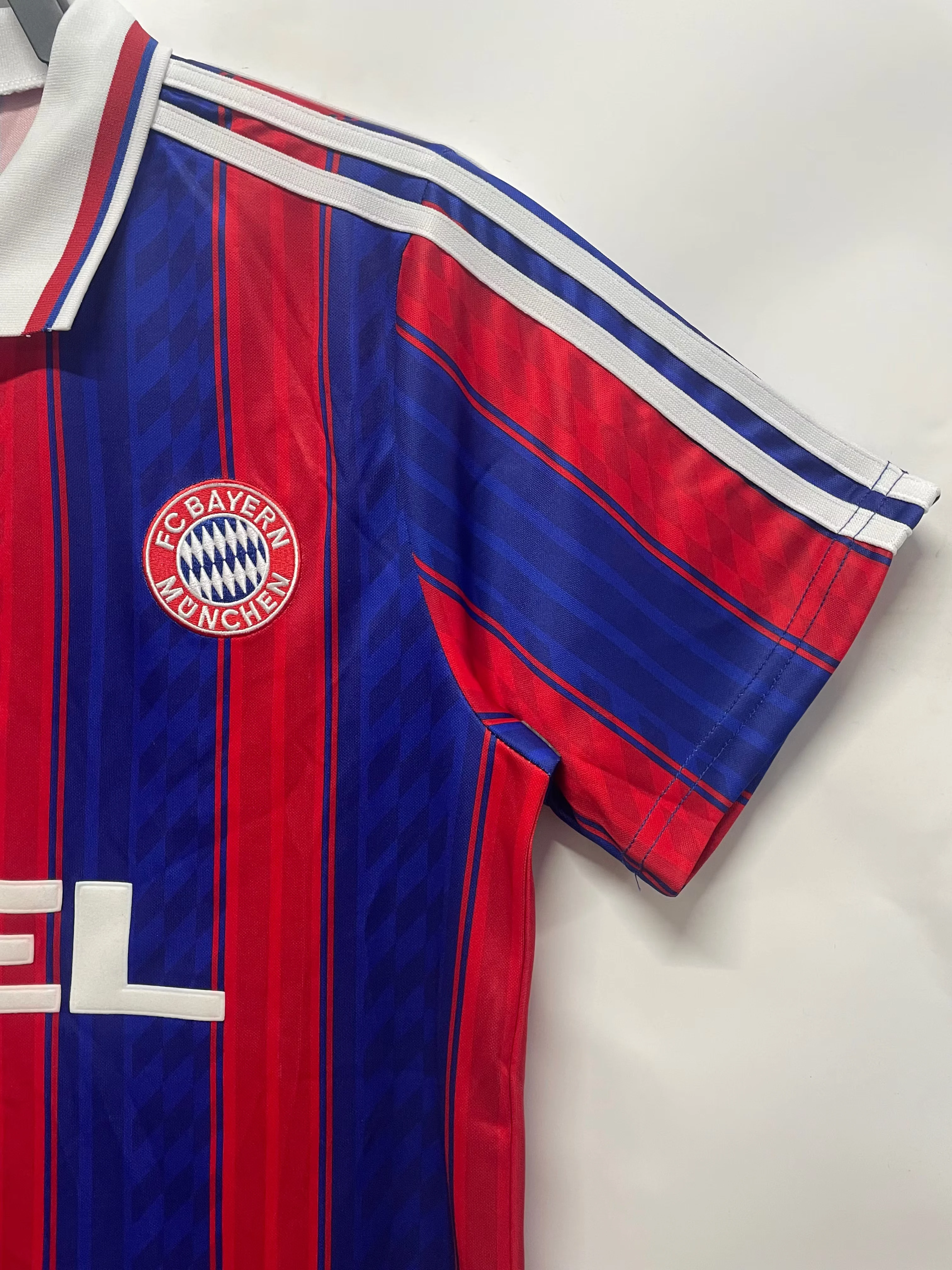 1995-97 Bayern Munich Home Retro Jersey view 4