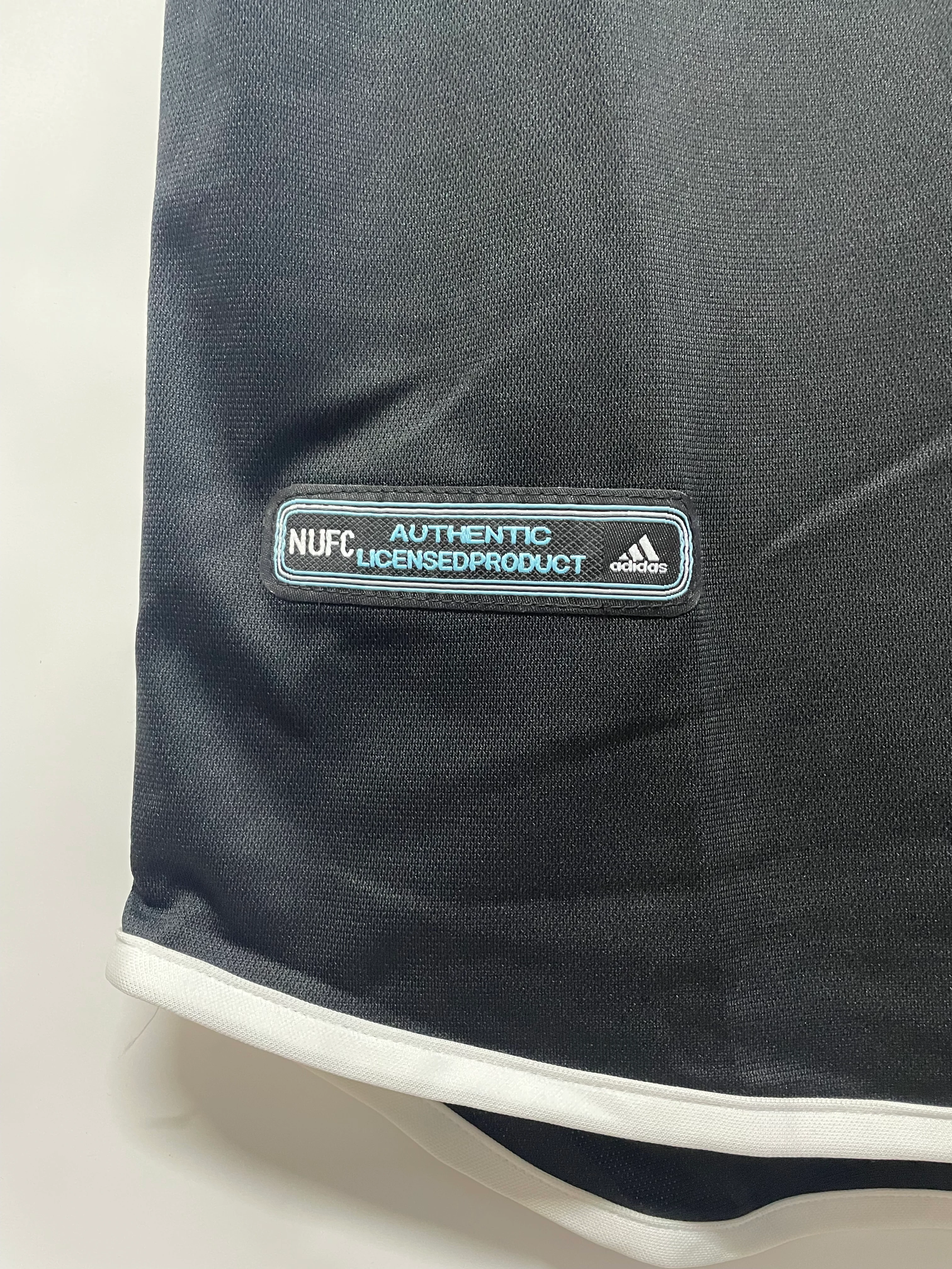 2000-01 Newcastle United Away Retro Jersey view 3