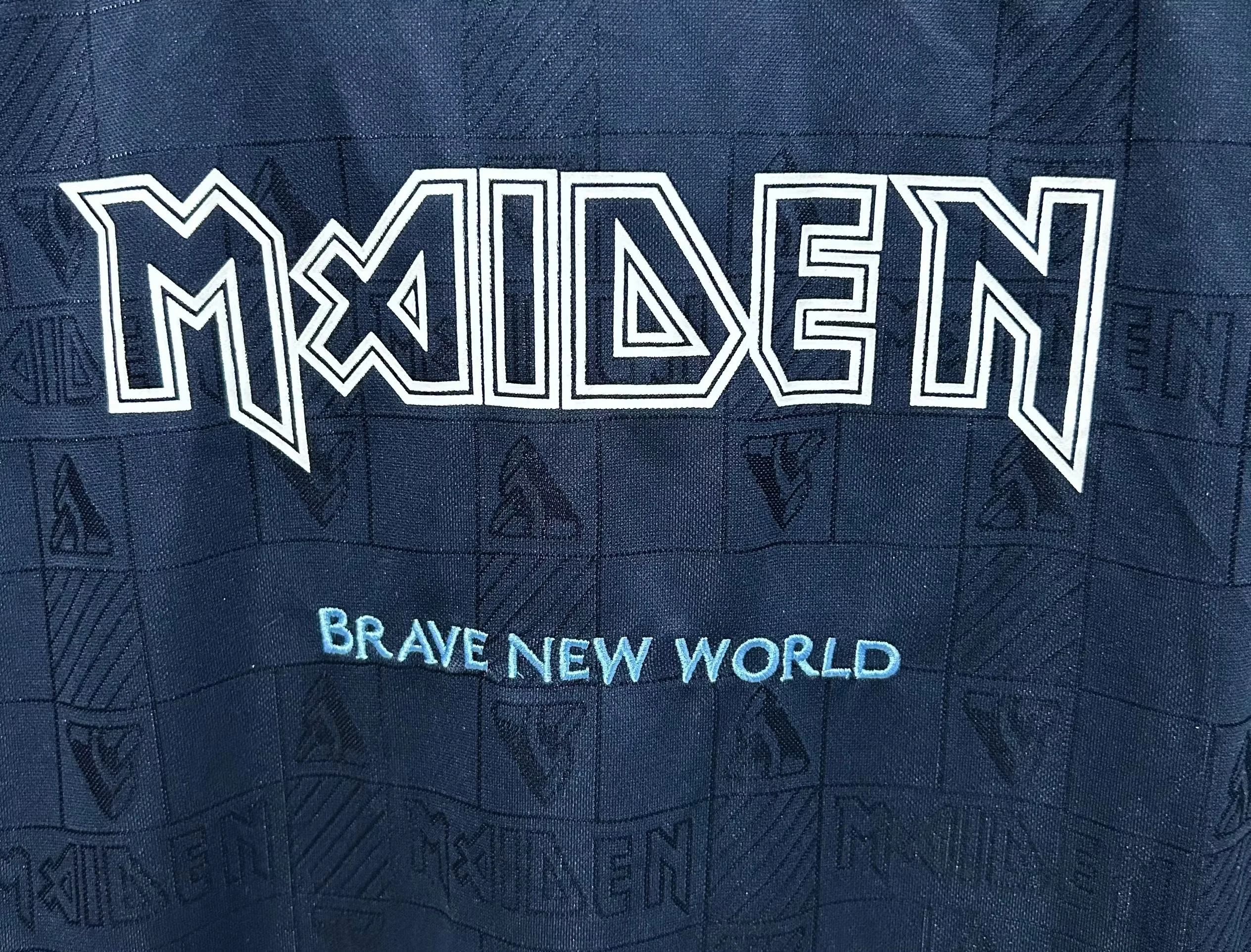 1999 West Ham United Home Retro Jersey view 4
