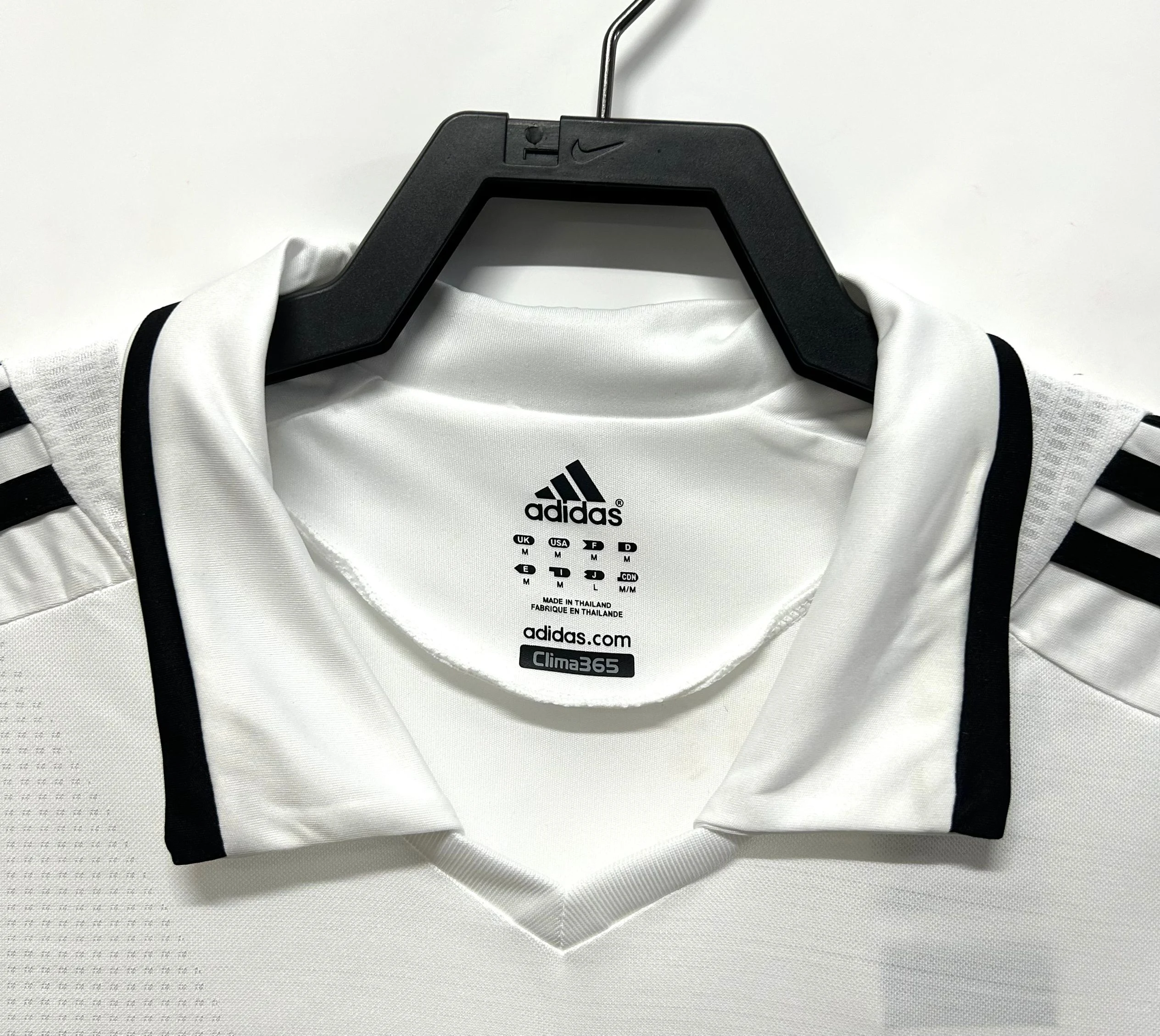2008-09 Real Madrid Home Retro Jersey view 9