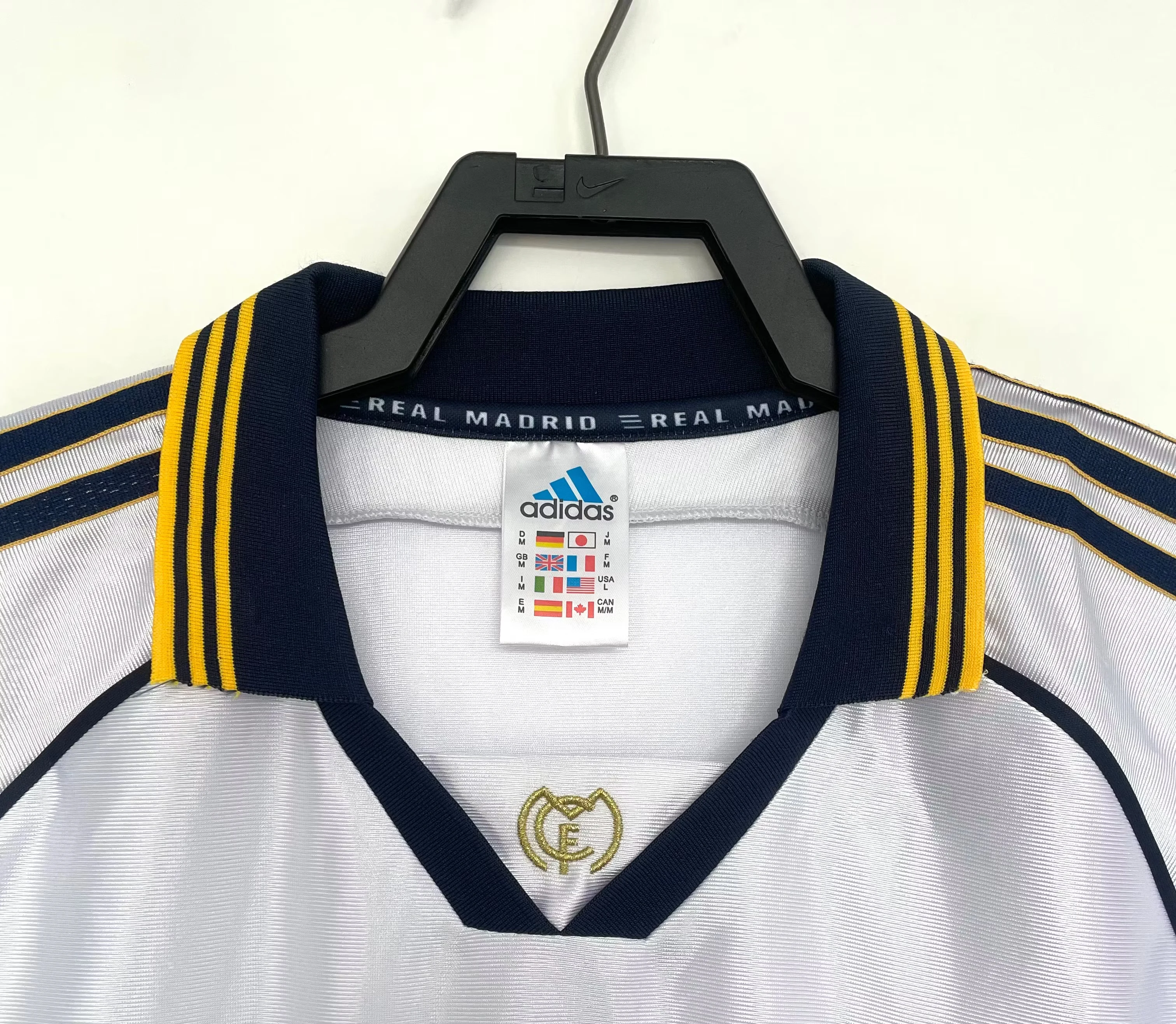 1998-00 Real Madrid Home Retro Jersey view 7