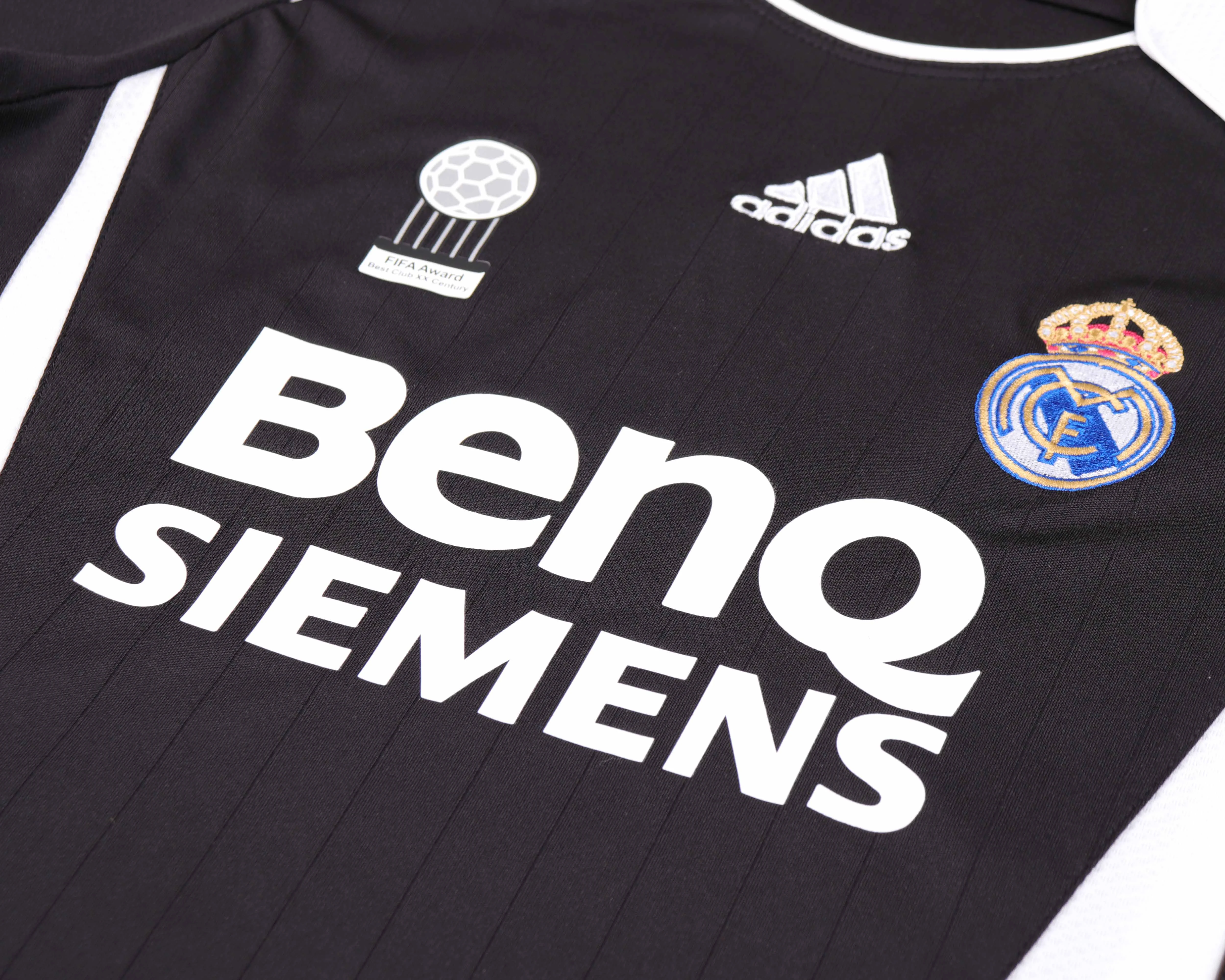2006-07 Real Madrid Away Shirt - Kids Sizes view 12