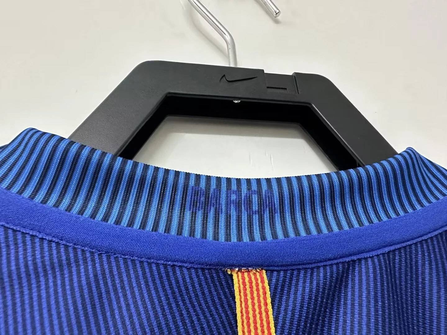 2016-17 Barcelona Retro Home Jersey view 5