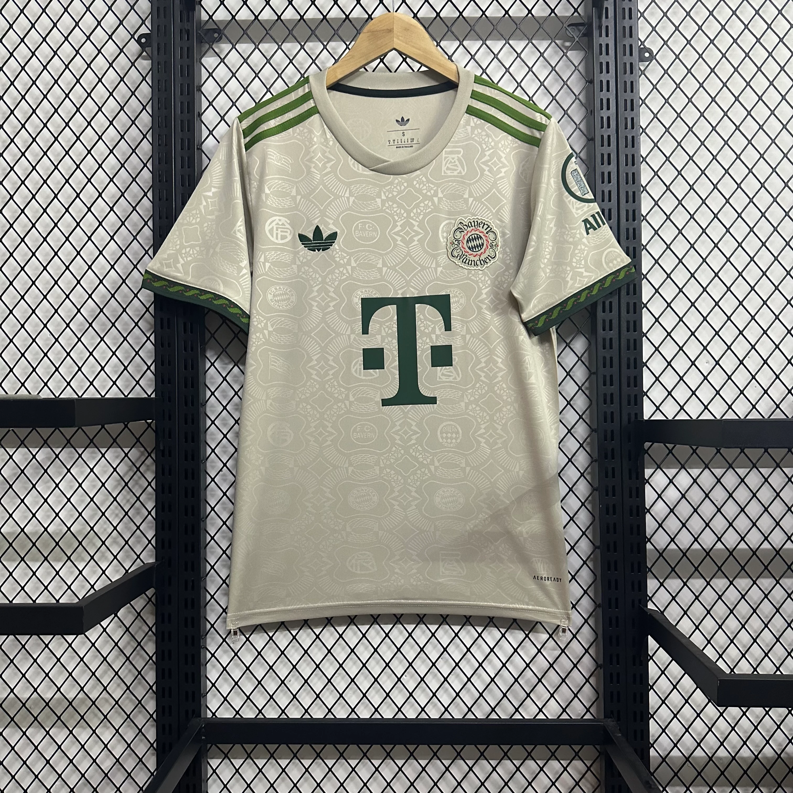 2025-26 Bayern Munich Oktoberfest Special Edition Jersey view 8