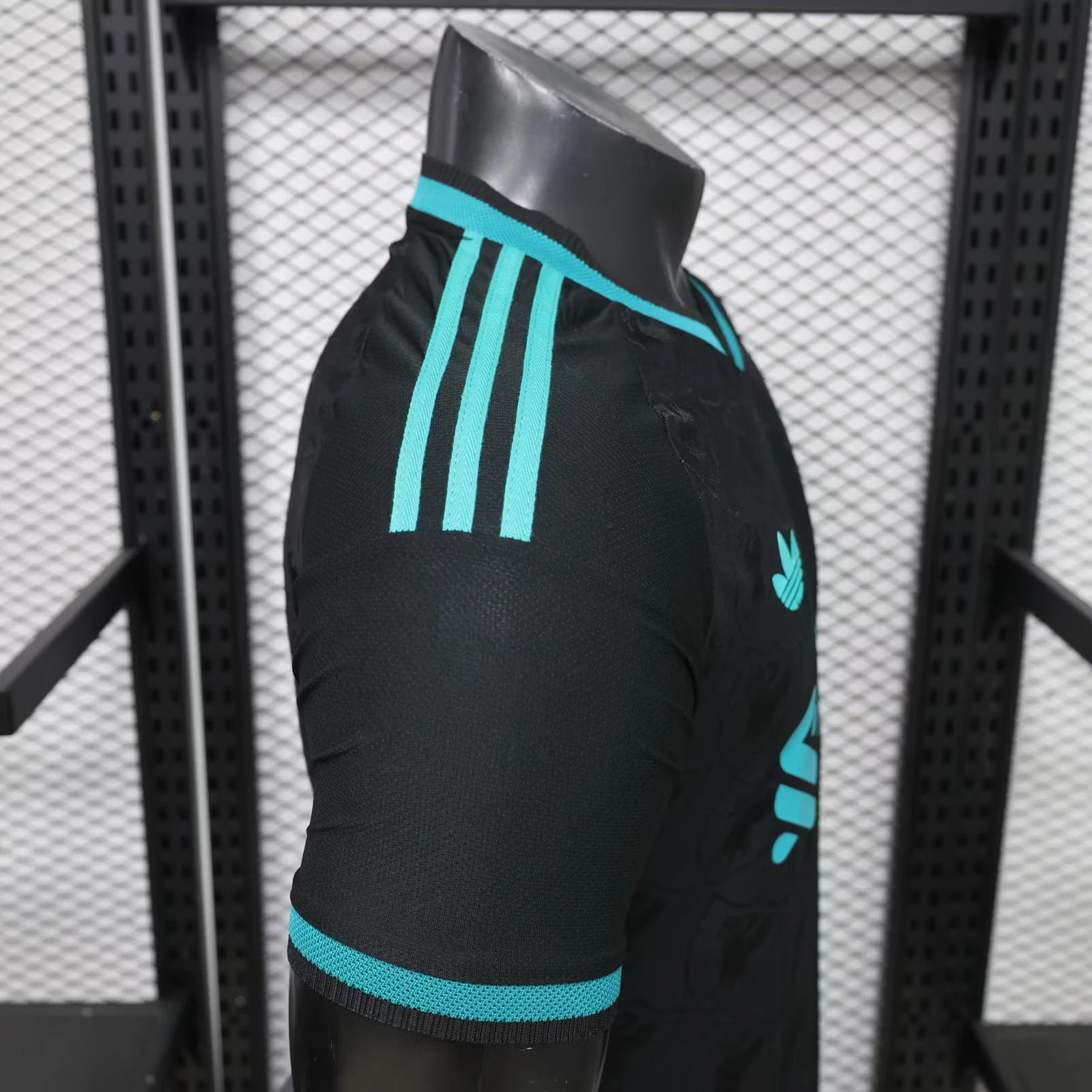 2026-27 Liverpool Special Edition Jersey – Player Version view 7