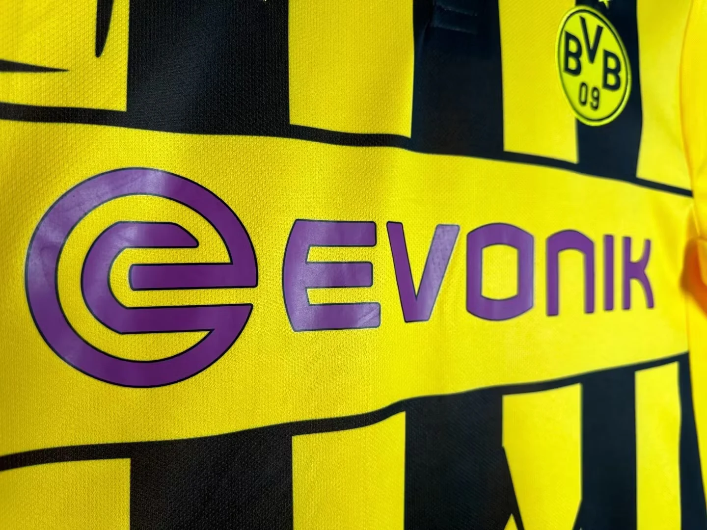 2012-13 Dortmund Home Retro Jersey view 5