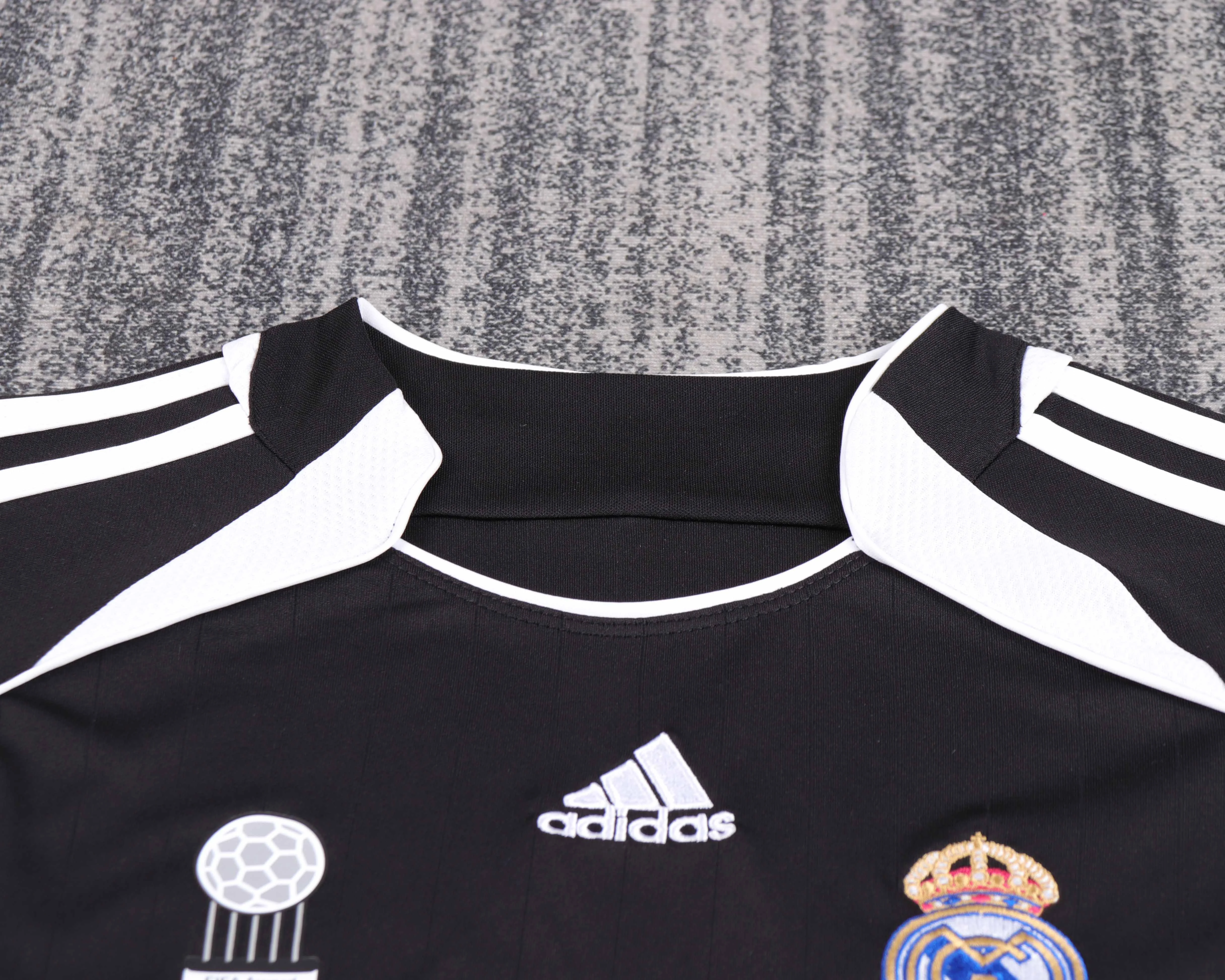 2006-07 Real Madrid Away Shirt - Kids Sizes view 13