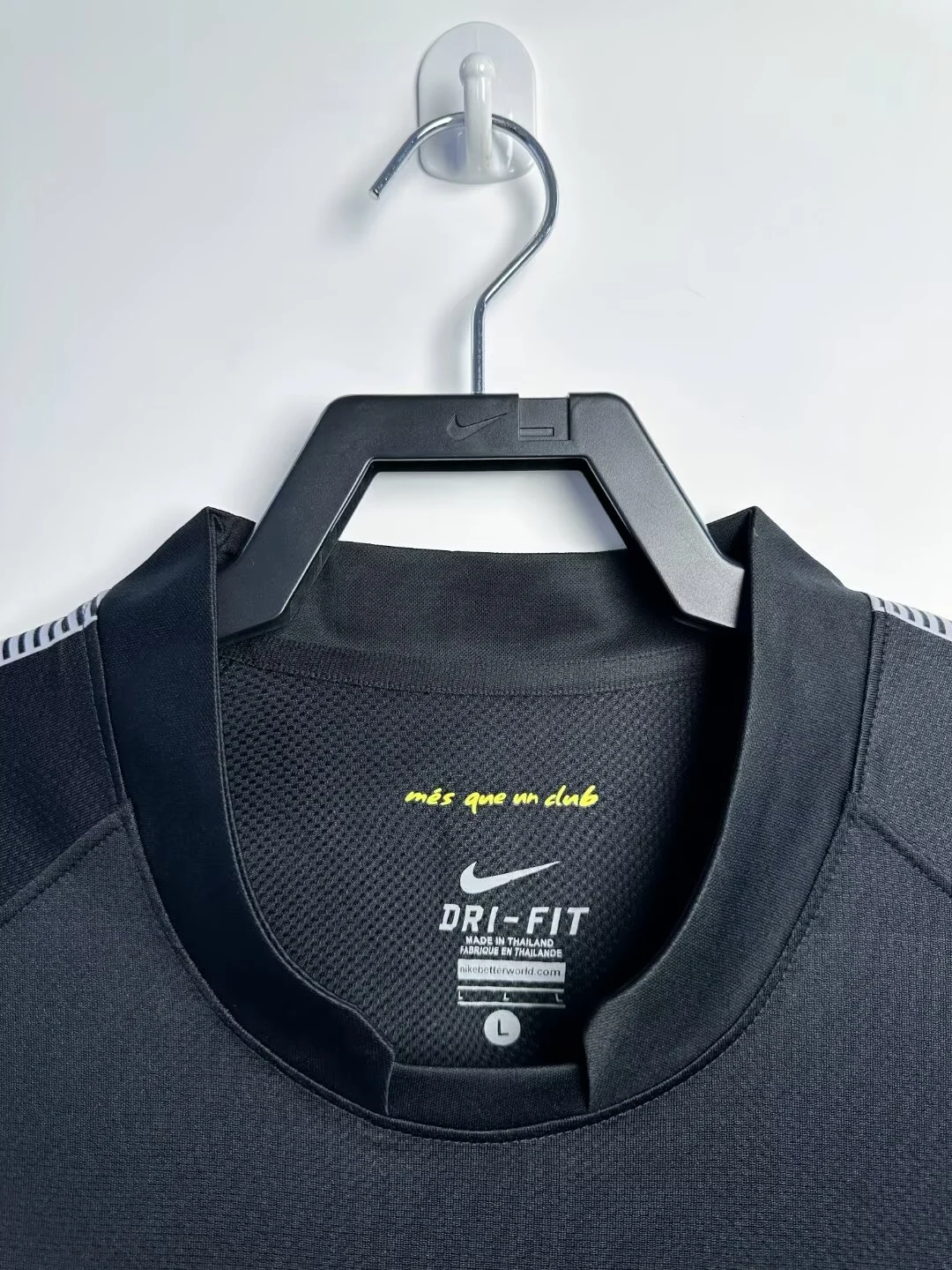 2011-12 Barcelona Away Retro Jersey view 10