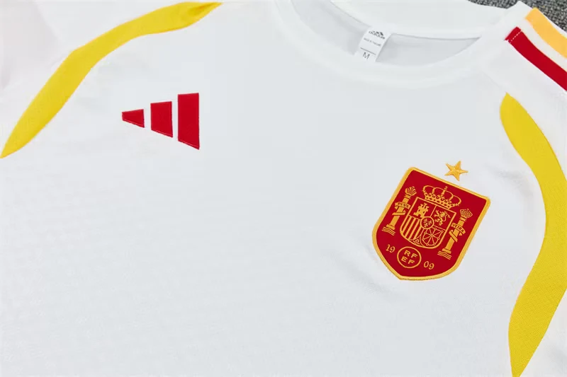 2026-27 Spain White Short-Sleeve Training Jersey view 4