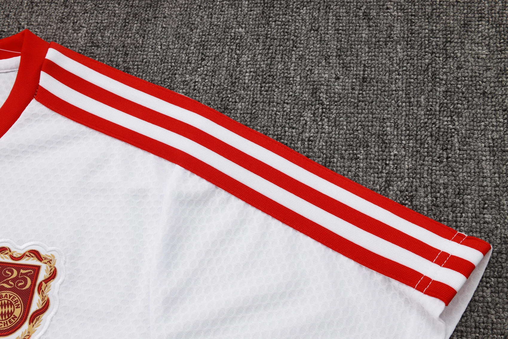 2025-26 Bayern Munich White Short-Sleeve T-Shirt 125th Anniversary Edition view 8