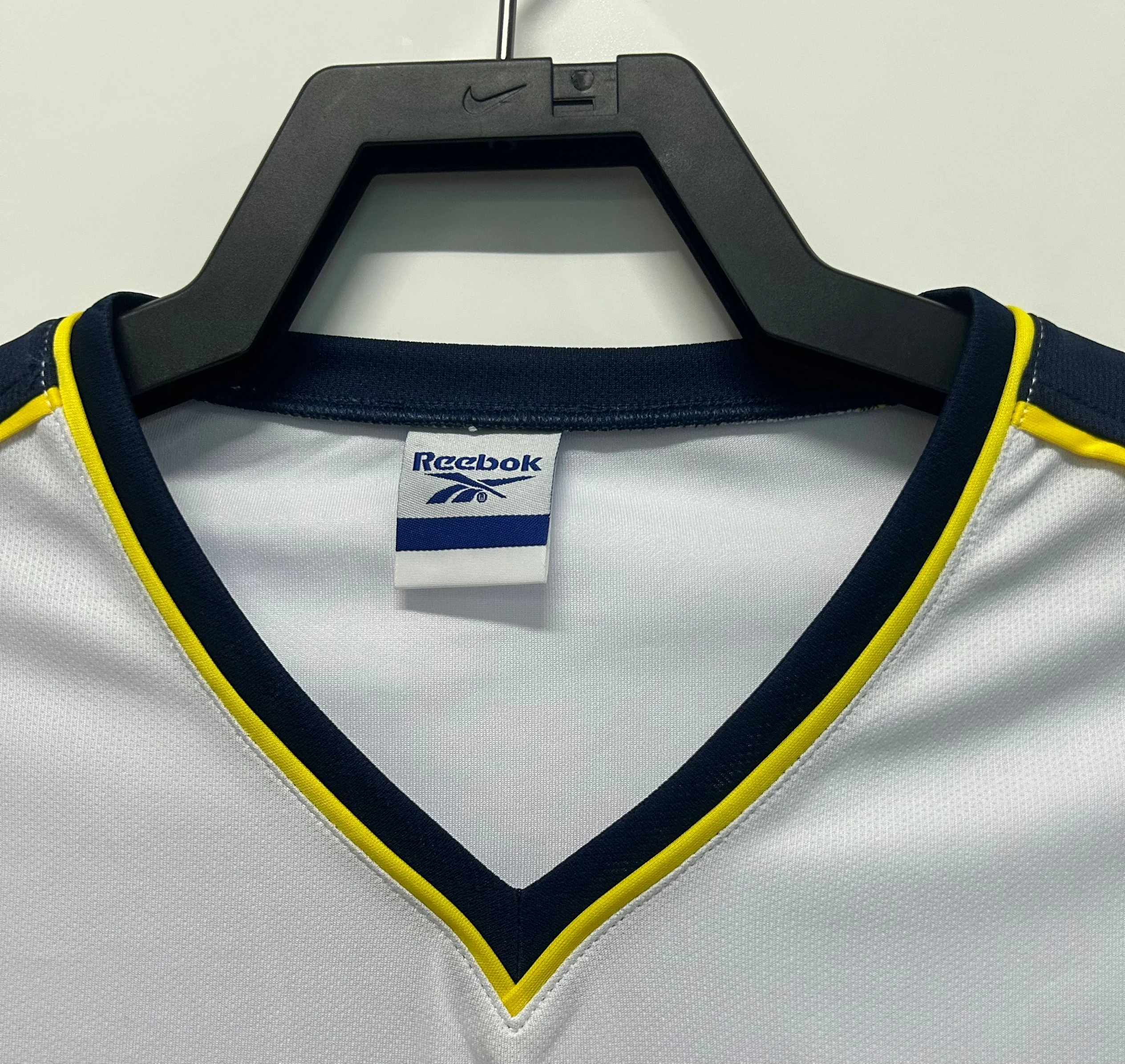 2001-02 Liverpool Away Retro Jersey view 6