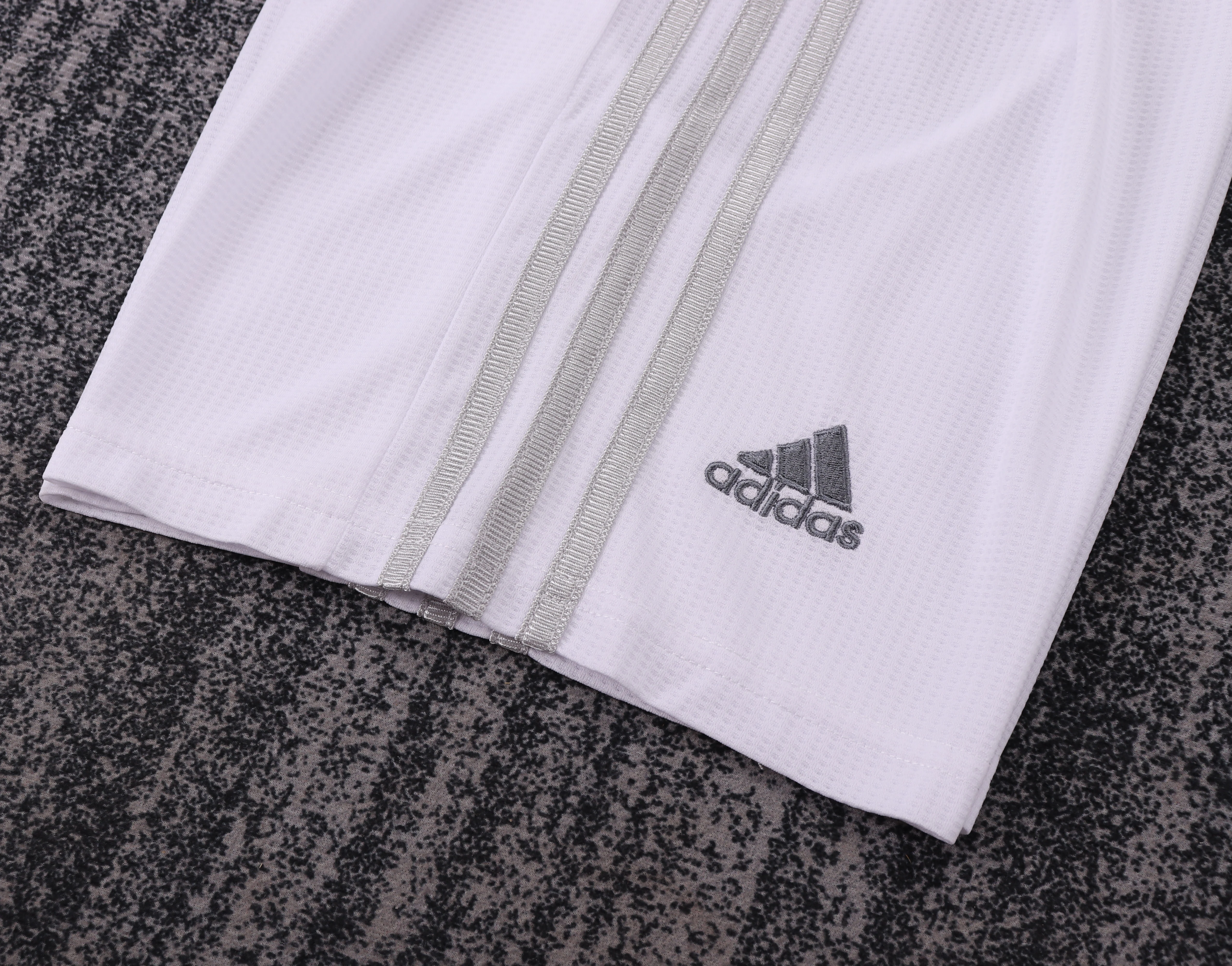 2015-16 Real Madrid Home Retro Shirt - Kids Sizes view 14