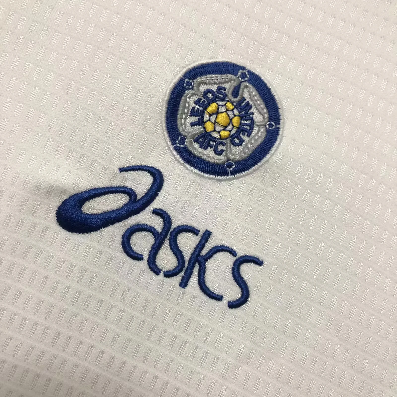 1995-96 Leeds United Home Retro Jersey view 7