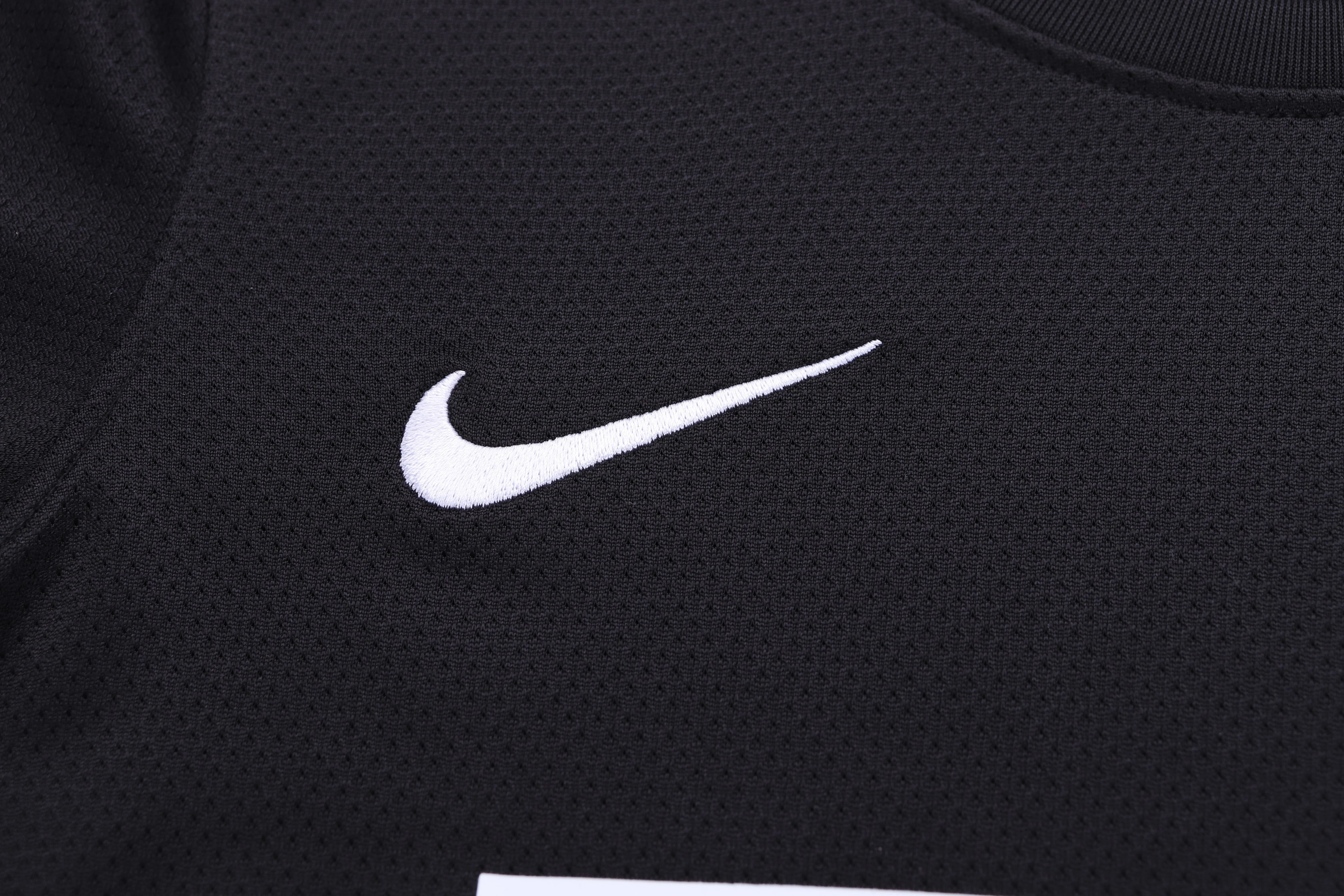 2012-13 Juventus Away Retro Jersey - Children's view 7