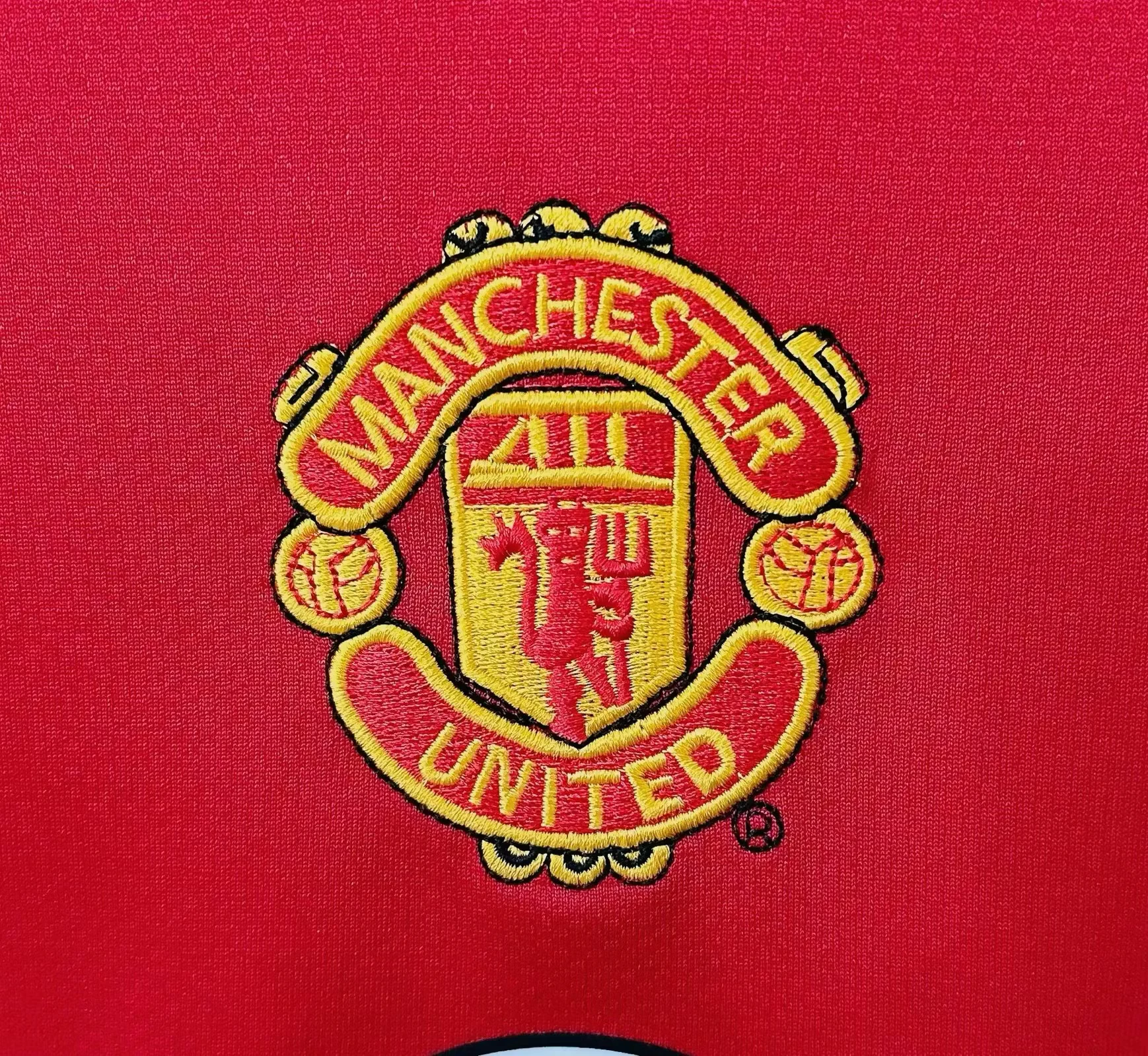 2005-06 Manchester United Home Retro Shirt view 6