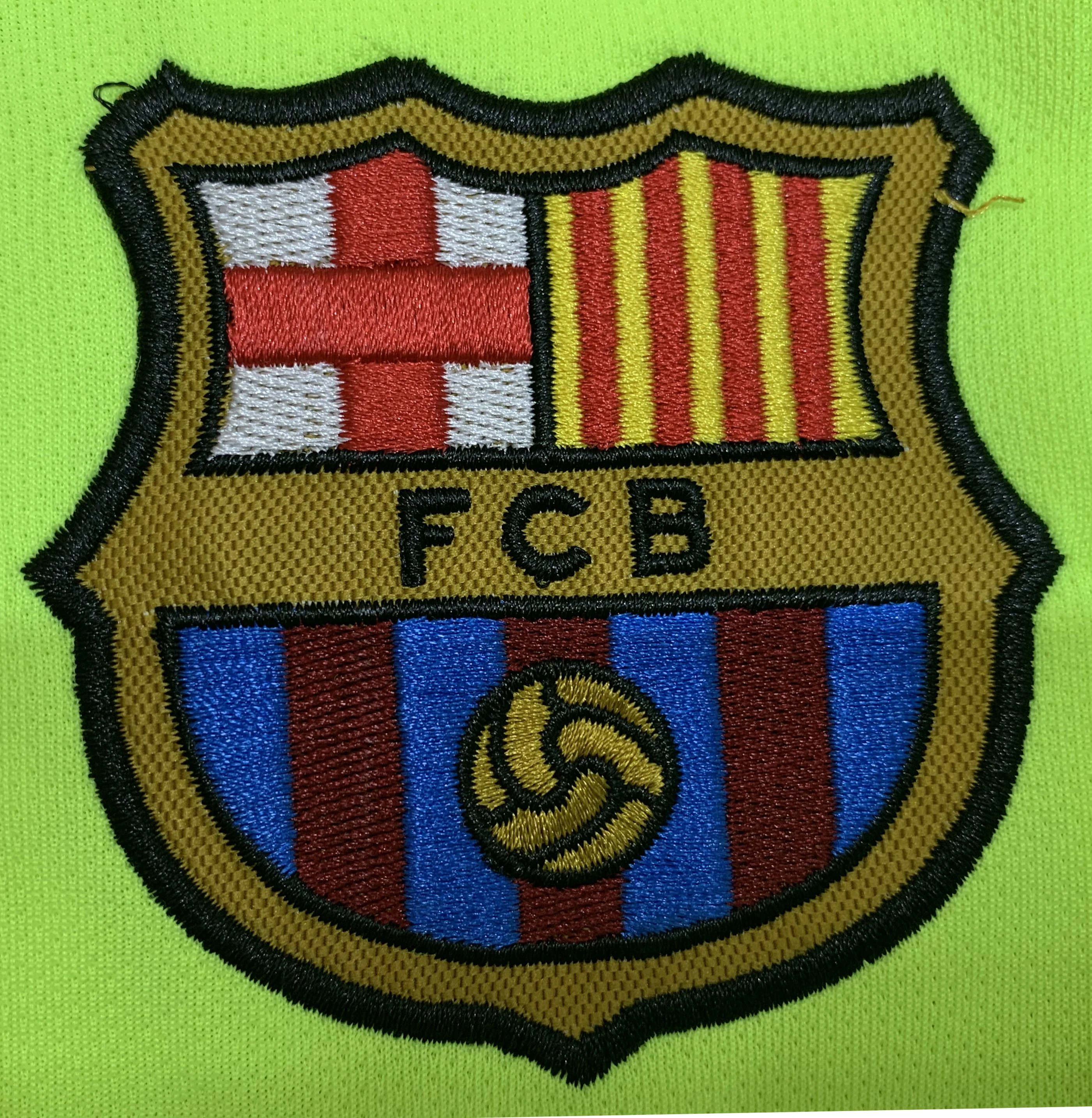 2005-06 Barcelona Away Retro Jersey view 5