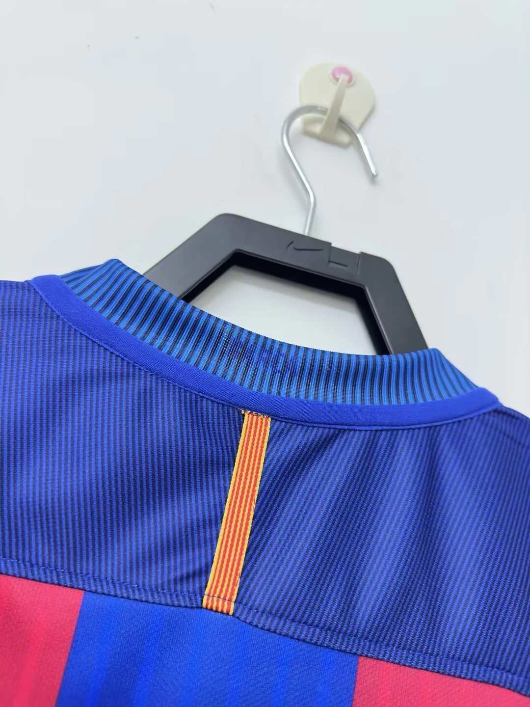 2016-17 Barcelona Retro Home Jersey view 4