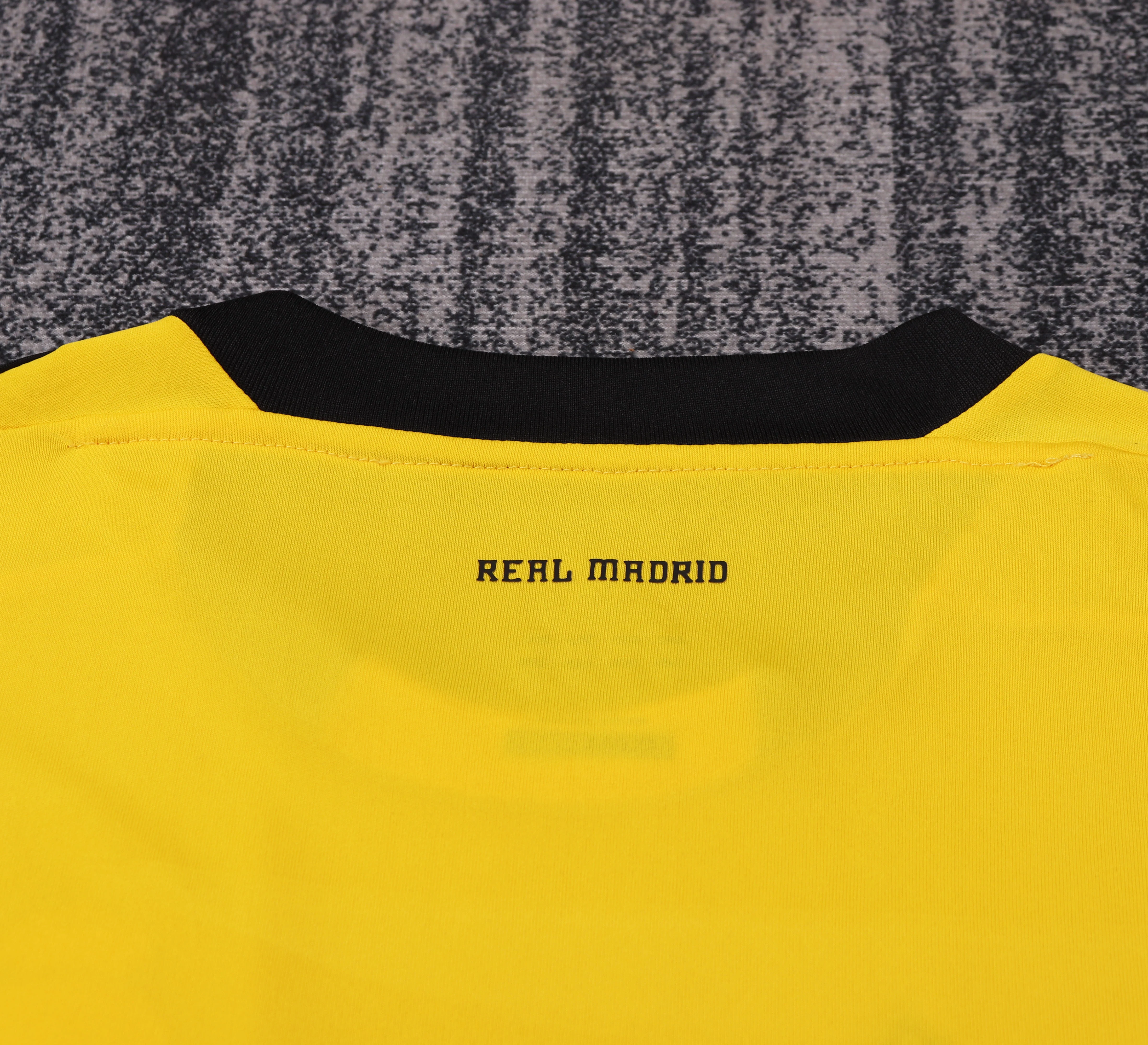 2011-12 Real Madrid Yellow Goalkeeper Retro Shirt - Kids view 5