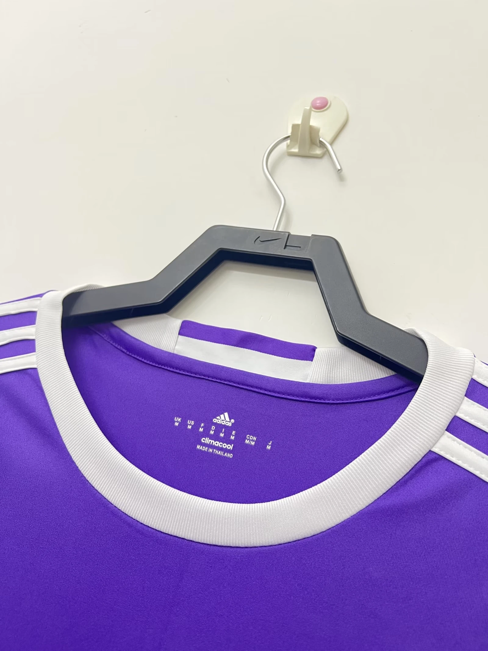 2016-17 Real Madrid Away Retro Jersey view 3