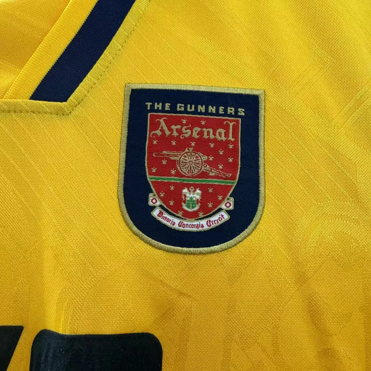 1996-97 Arsenal Away Retro Kit view 9