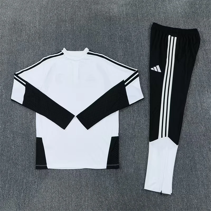 2026-27 Juventus Light Blue Half-Zip Long-Sleeve Training Kit view 17