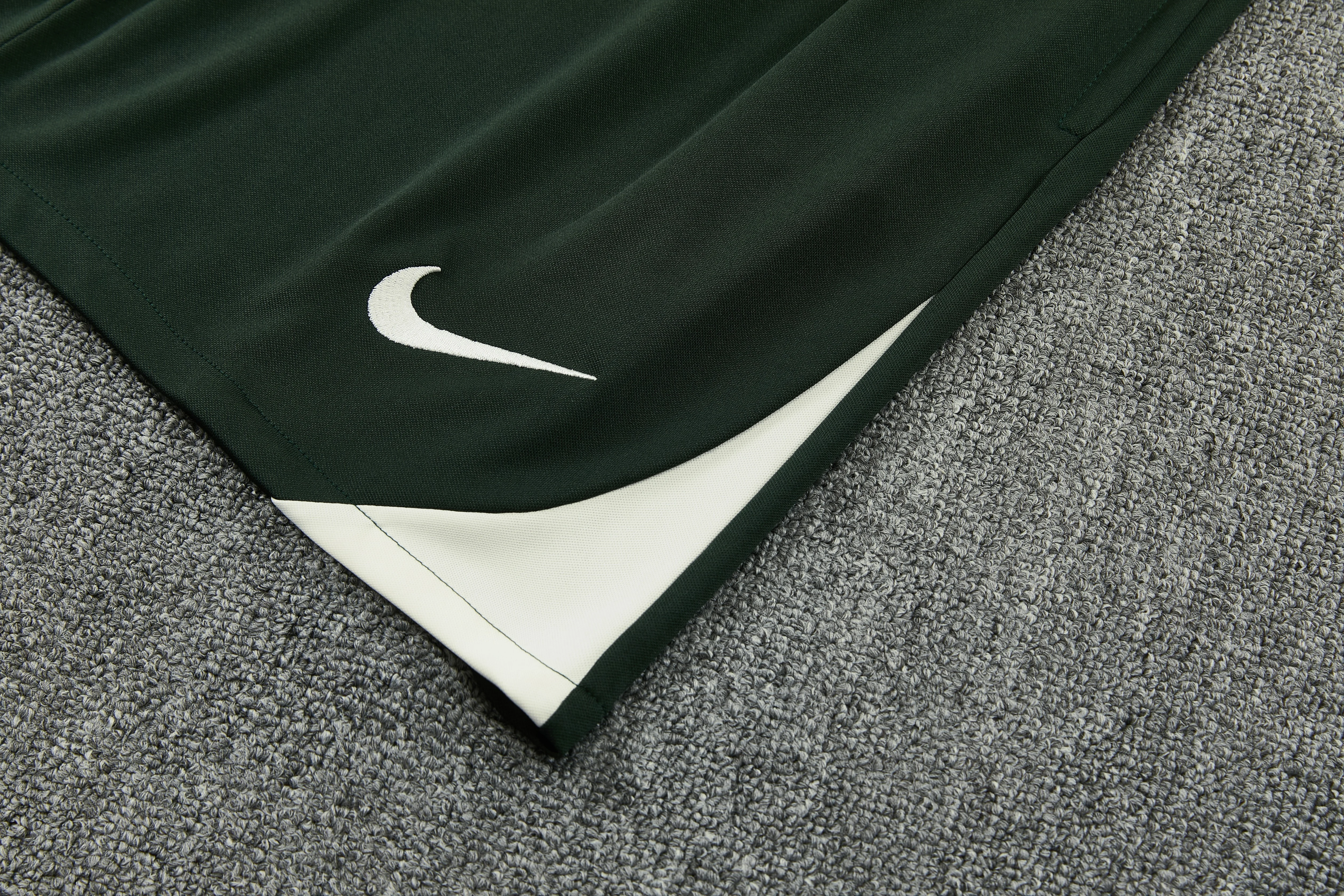 2025-26 Chelsea training vest jersey view 5
