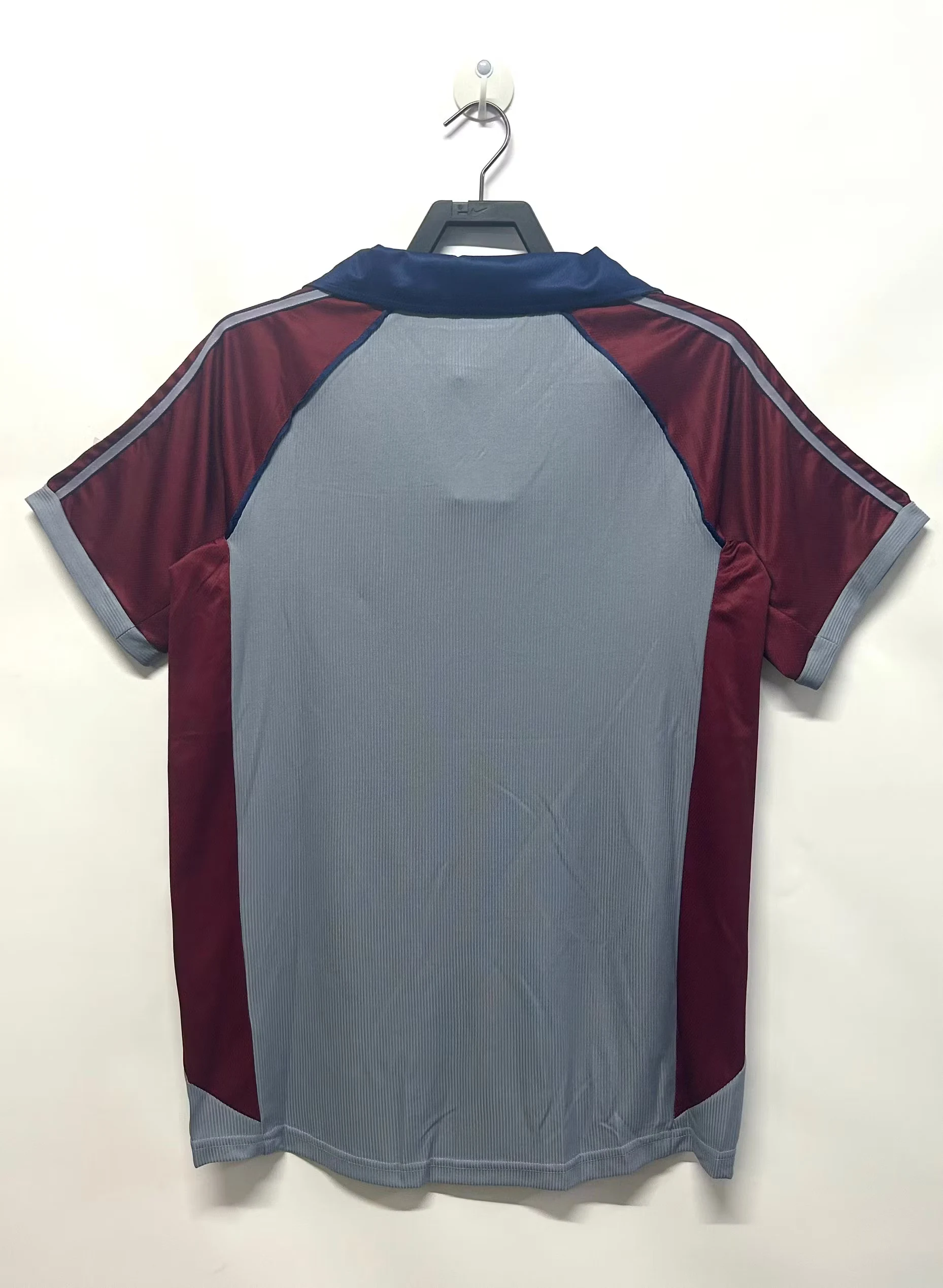 1998-99 Bayern Munich Away Retro Jersey view 2
