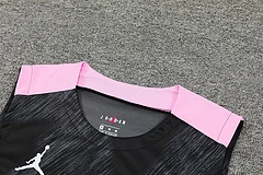 2024-25 Paris Saint-Germain training shirt view 8