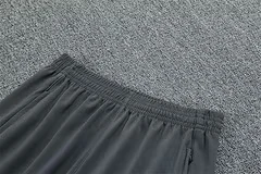 2025-26 Bayern Munich Orange Half-Pull Training Jersey view 7