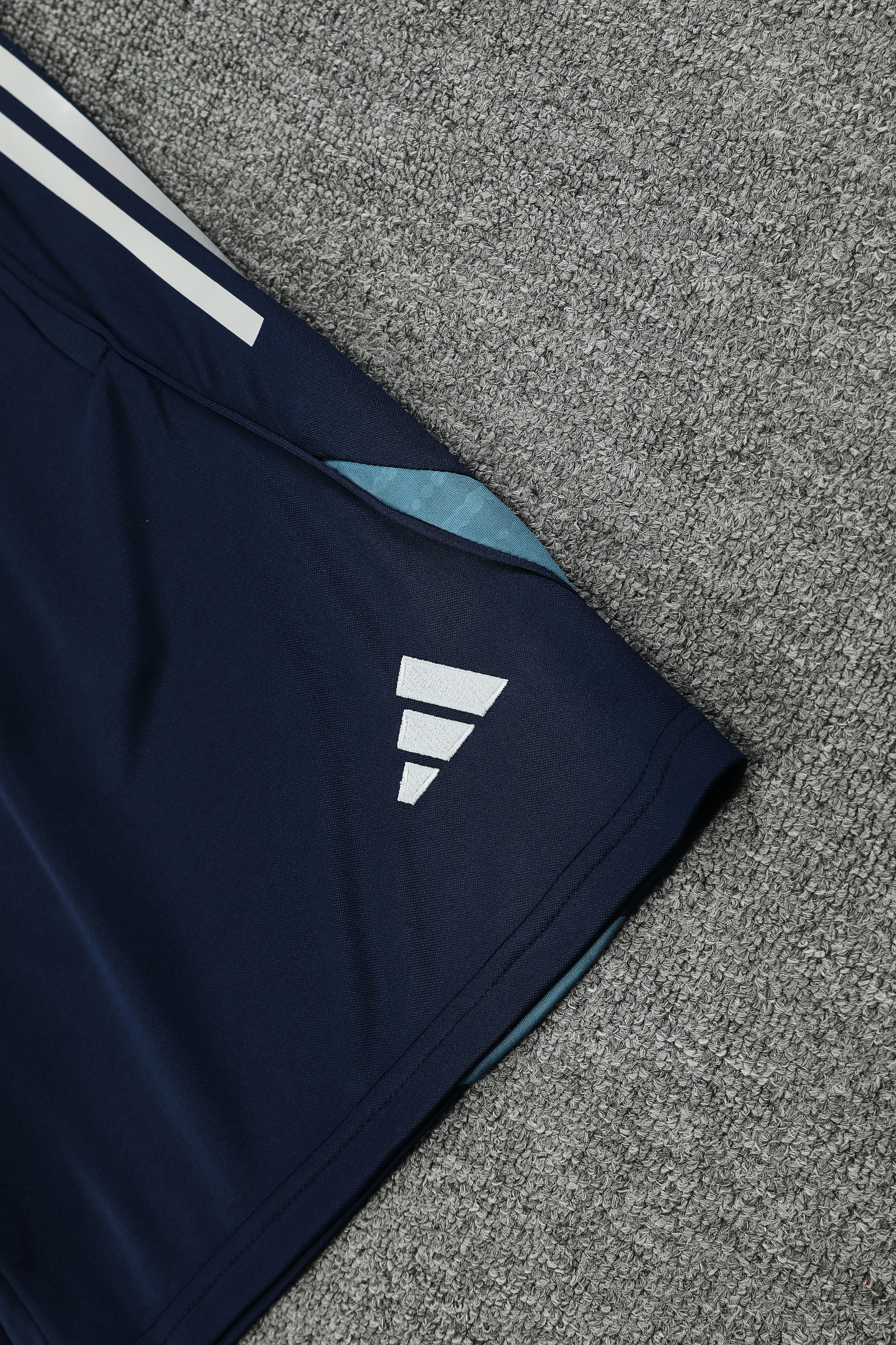 2025-26 Arsenal training vest jersey view 12