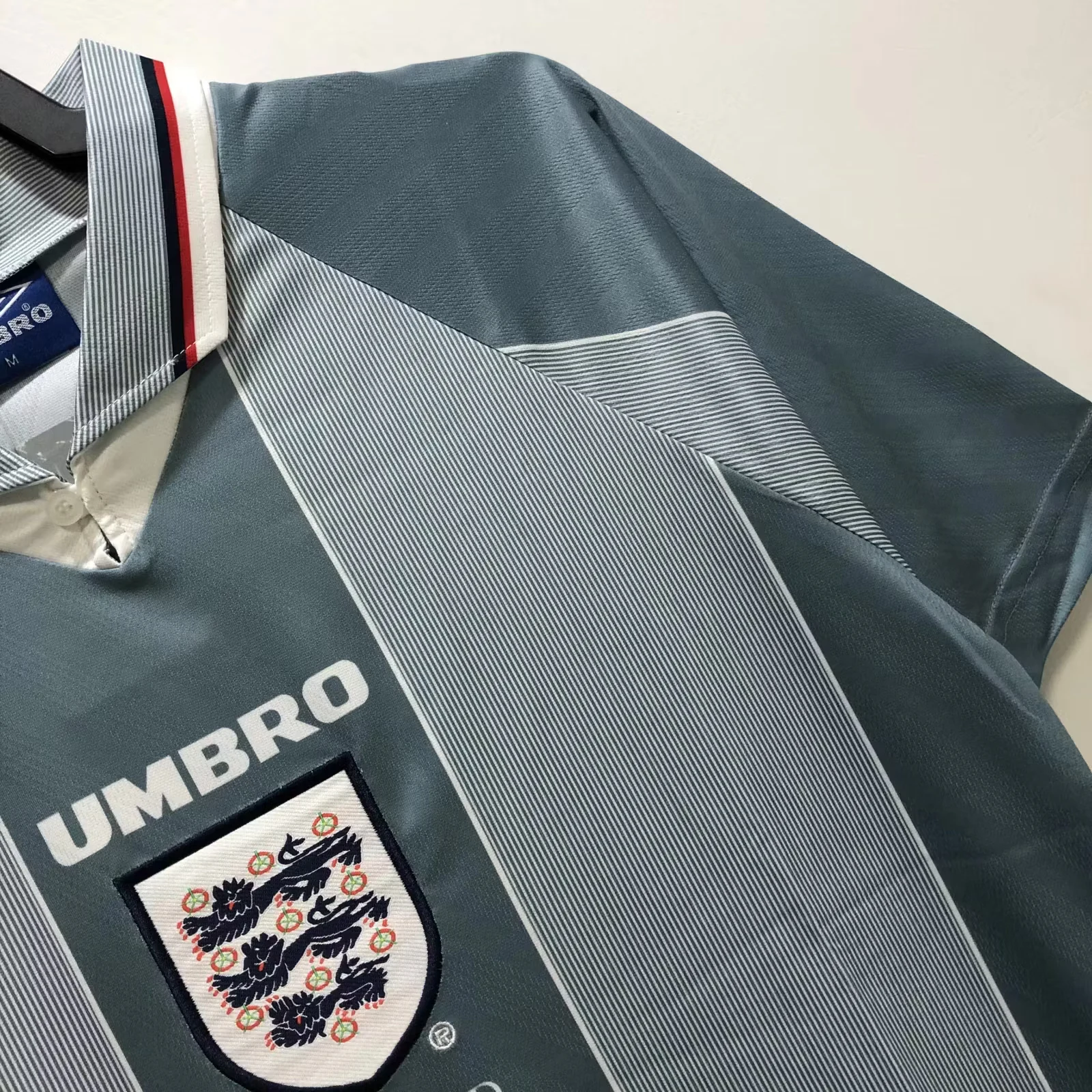 1996 England Away Retro Kit view 9