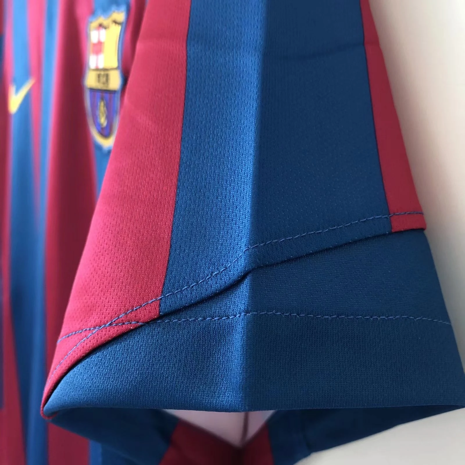 2005-06 Barcelona Home Retro Jersey - League Plate view 8