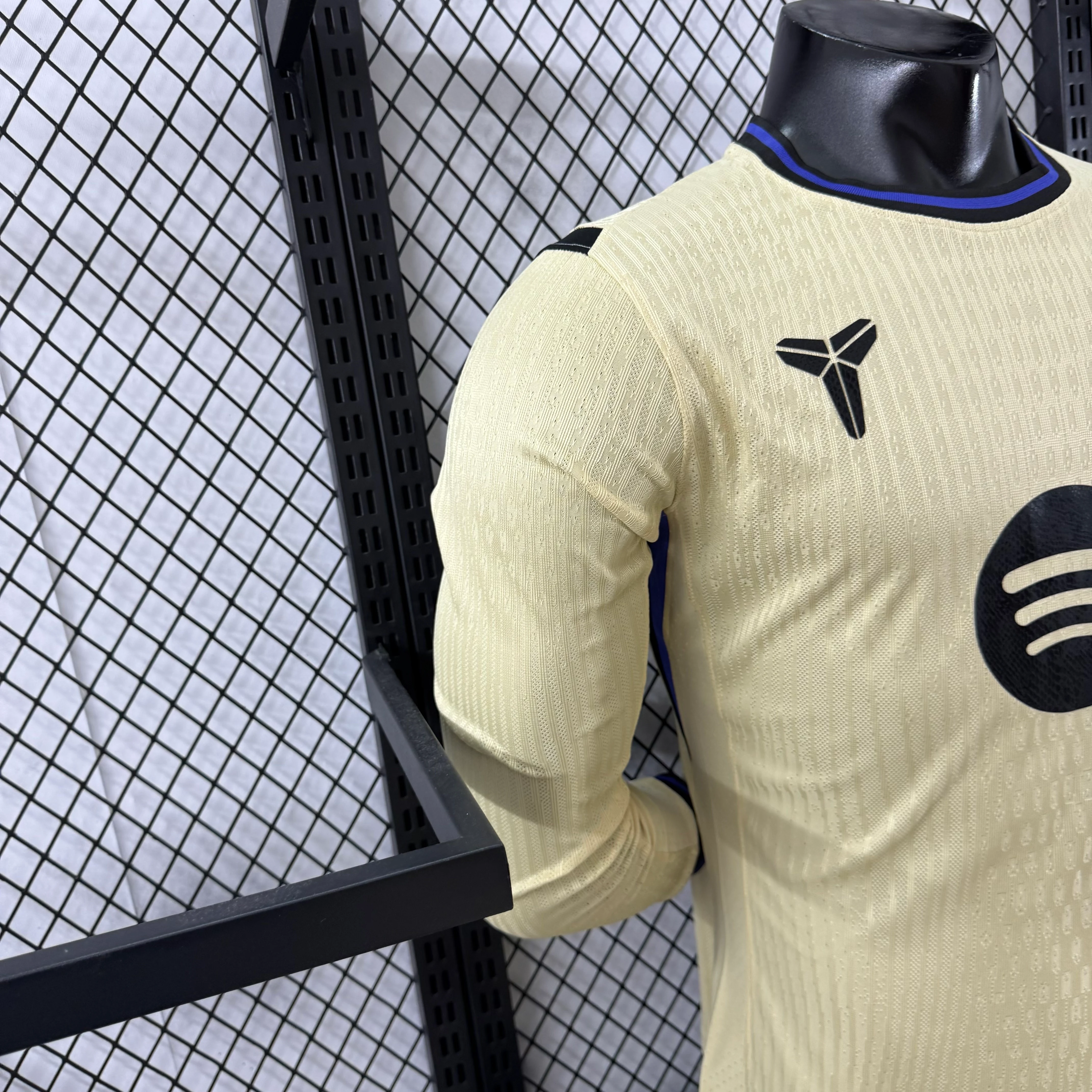 2025-26 Barcelona Away Long-Sleeve Jersey - Player Version view 8