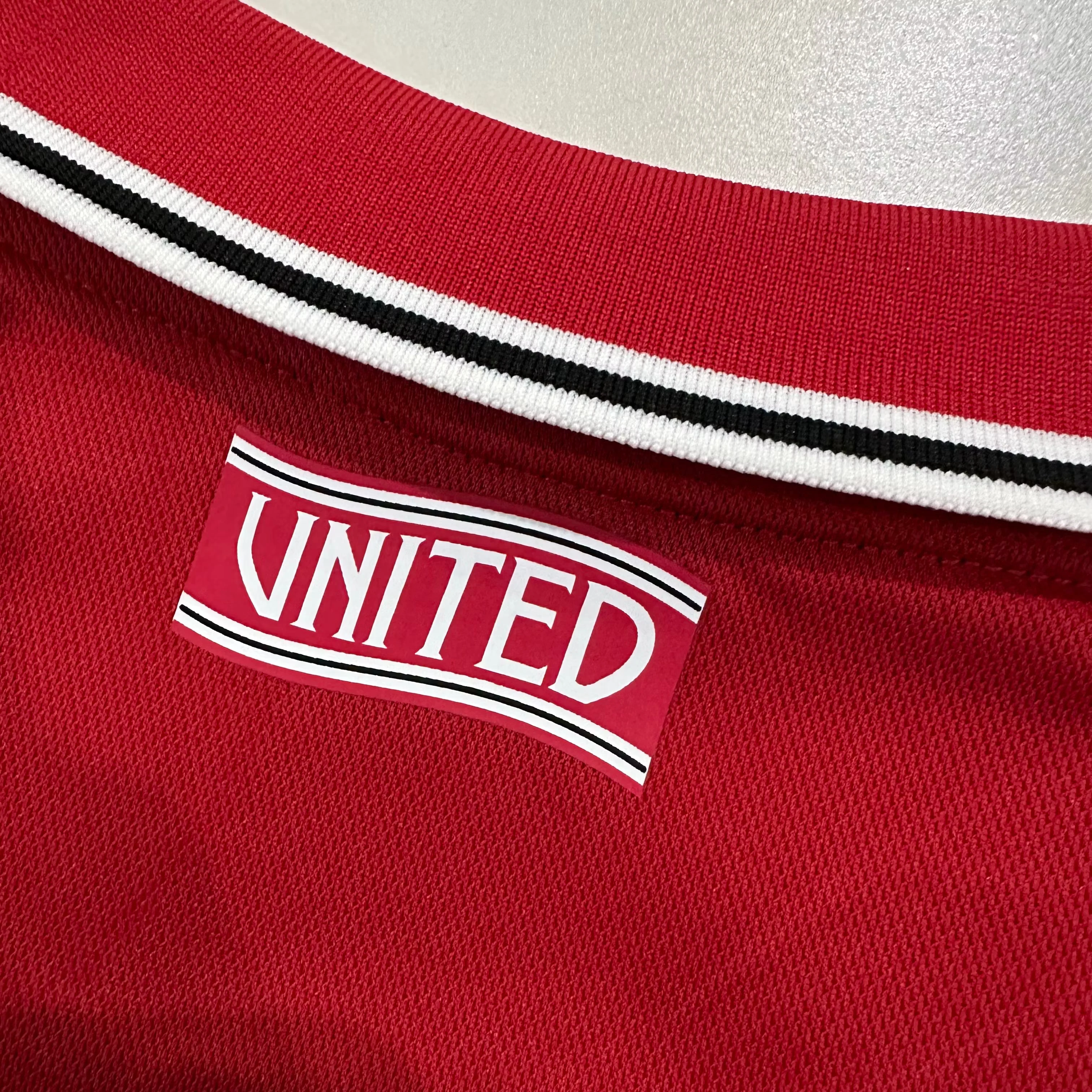 2026-27 Manchester United Home Jersey – Fan Version view 7