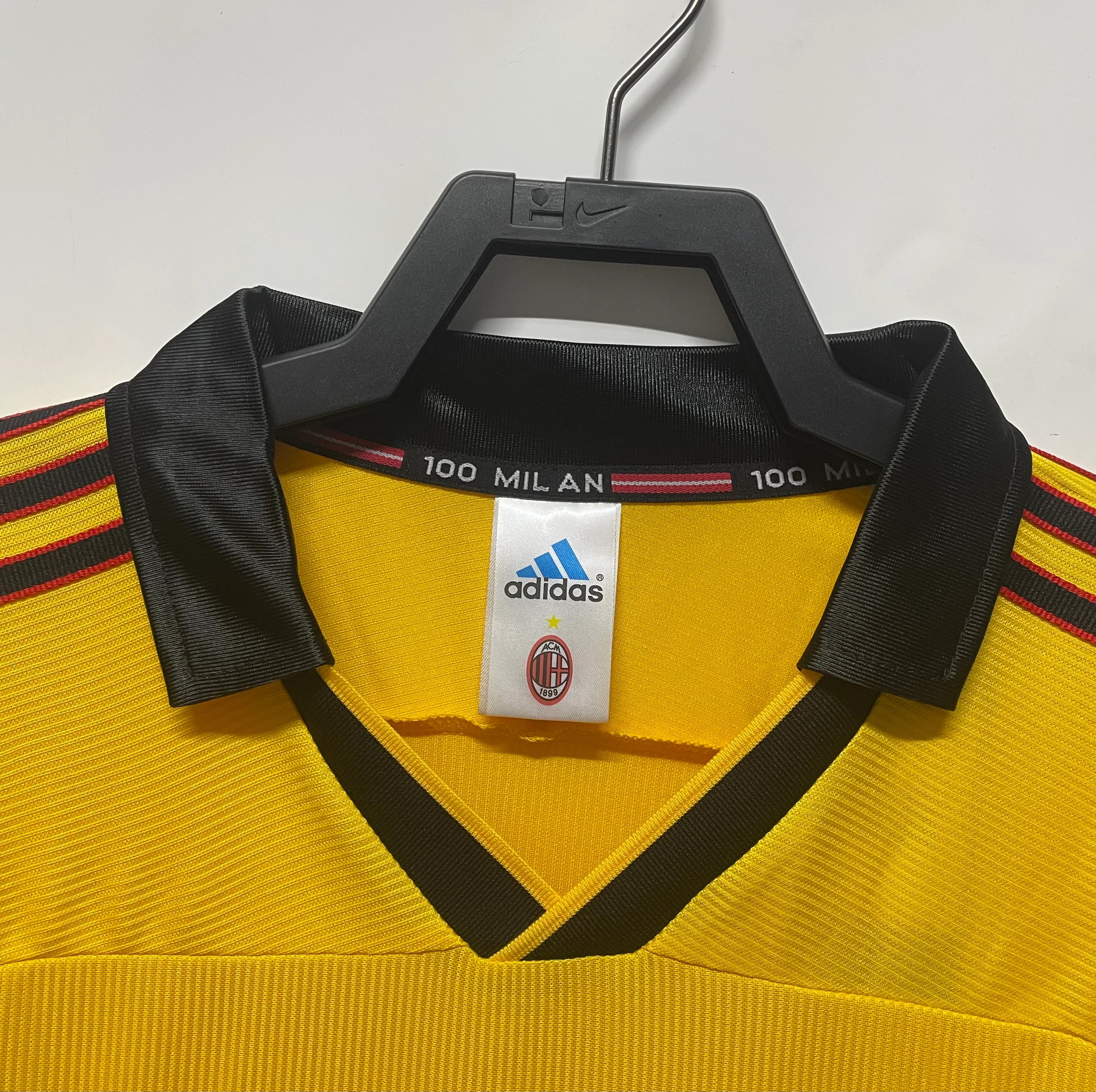1999-00AC Away Retro Jersey view 10