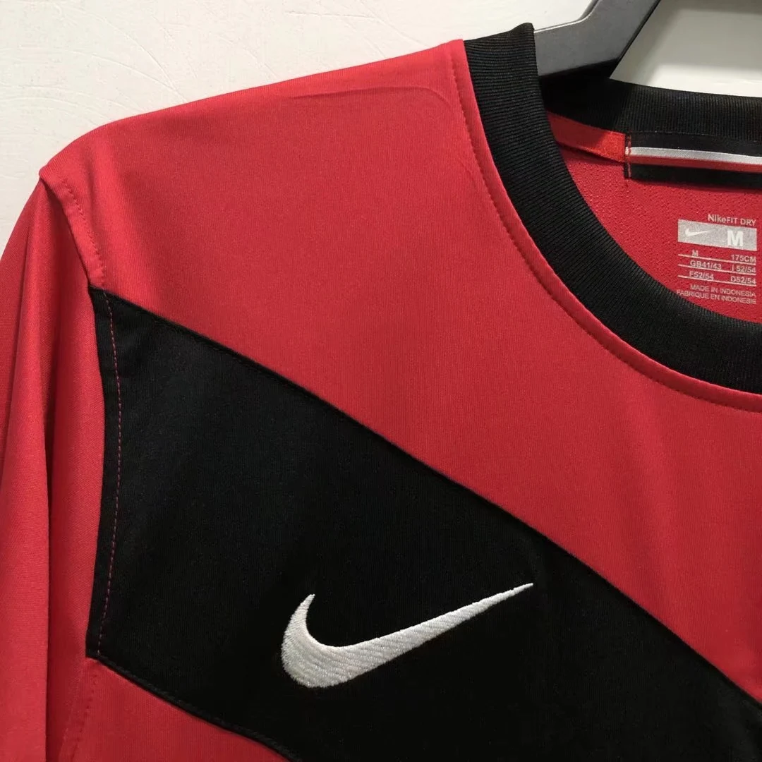 2010 Manchester United Home Long Sleeve Retro Jersey view 9