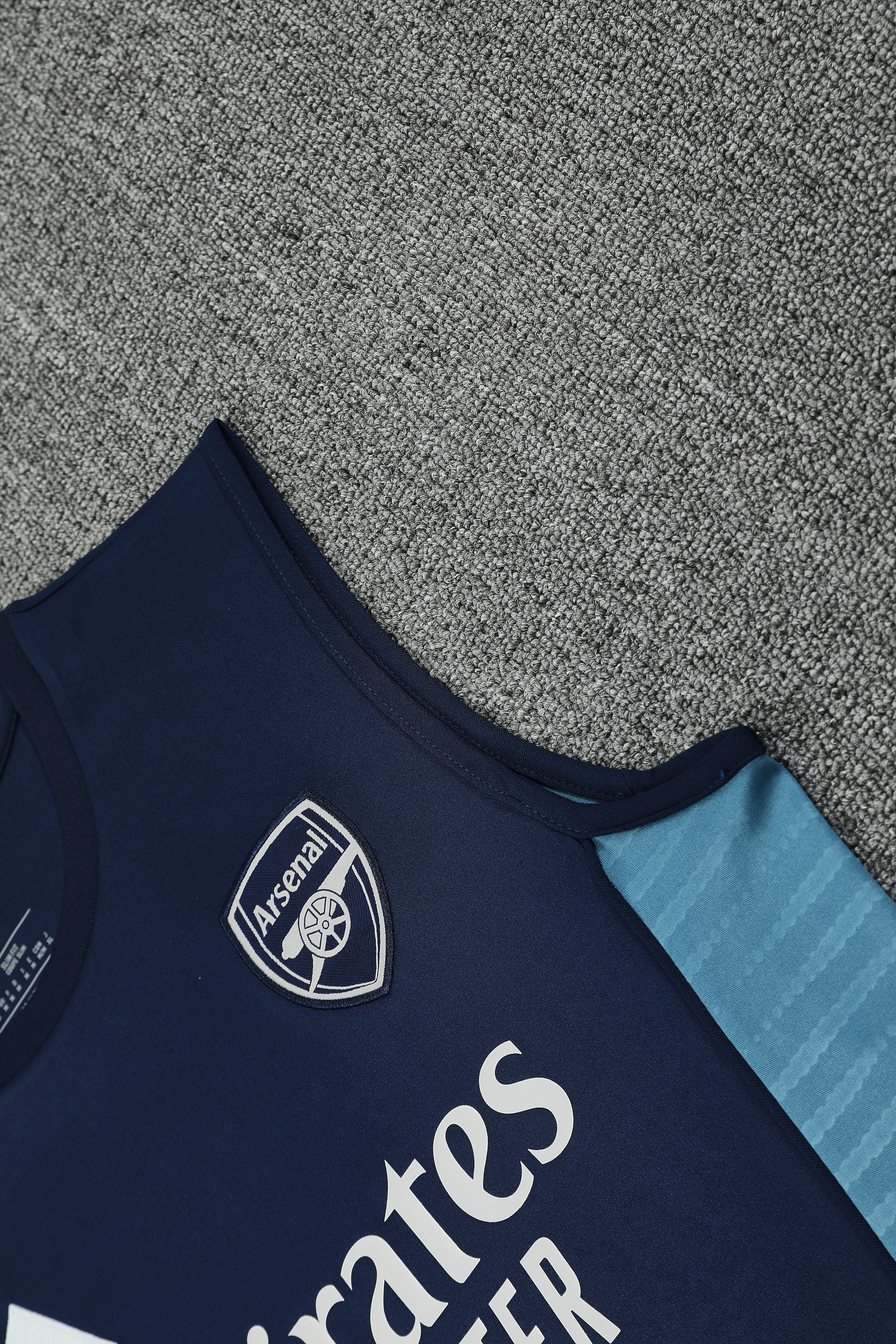 2025-26 Arsenal training vest jersey view 9