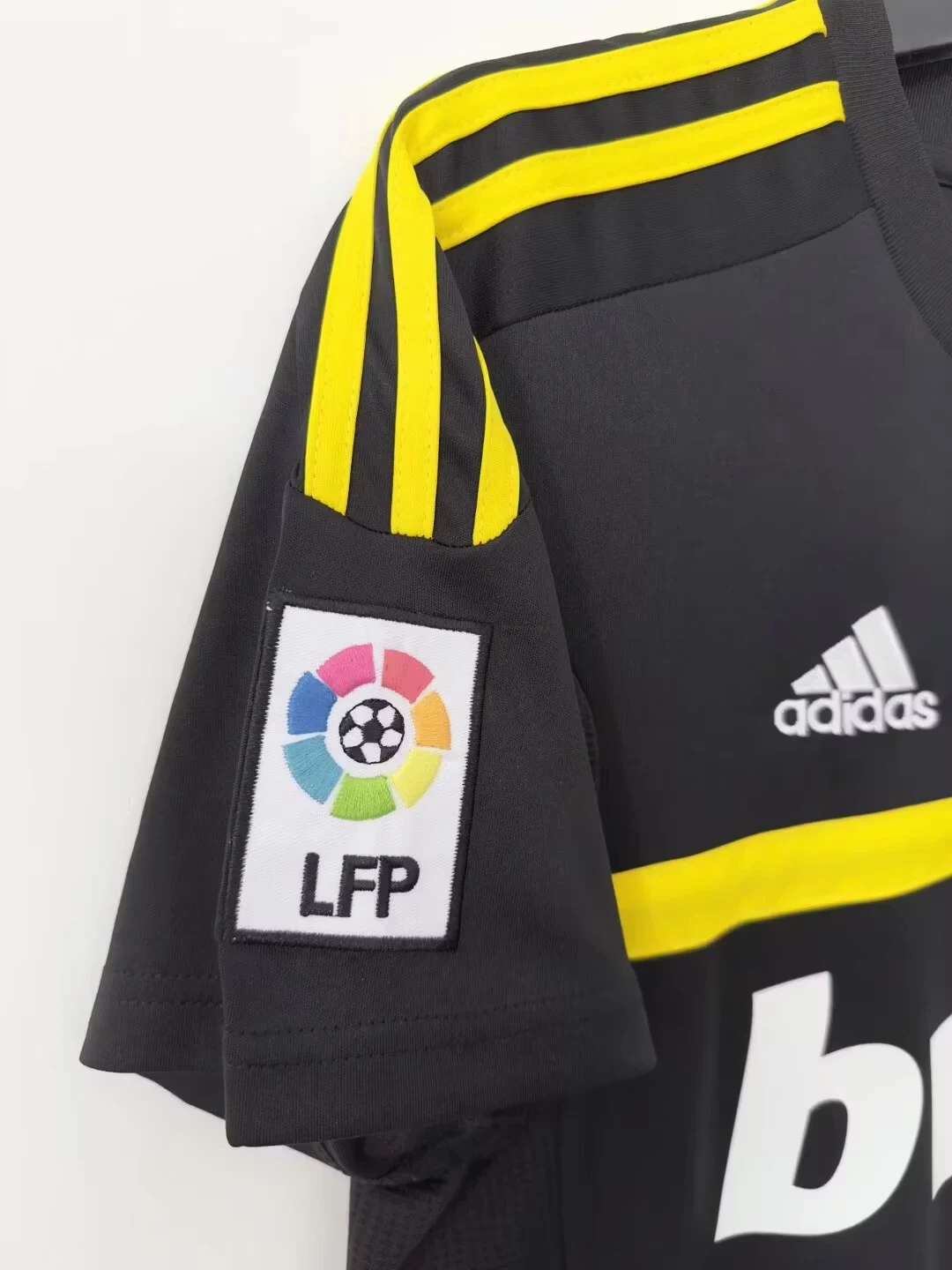 2011-12 Real Madrid Black Goalkeeper Retro Jersey view 6