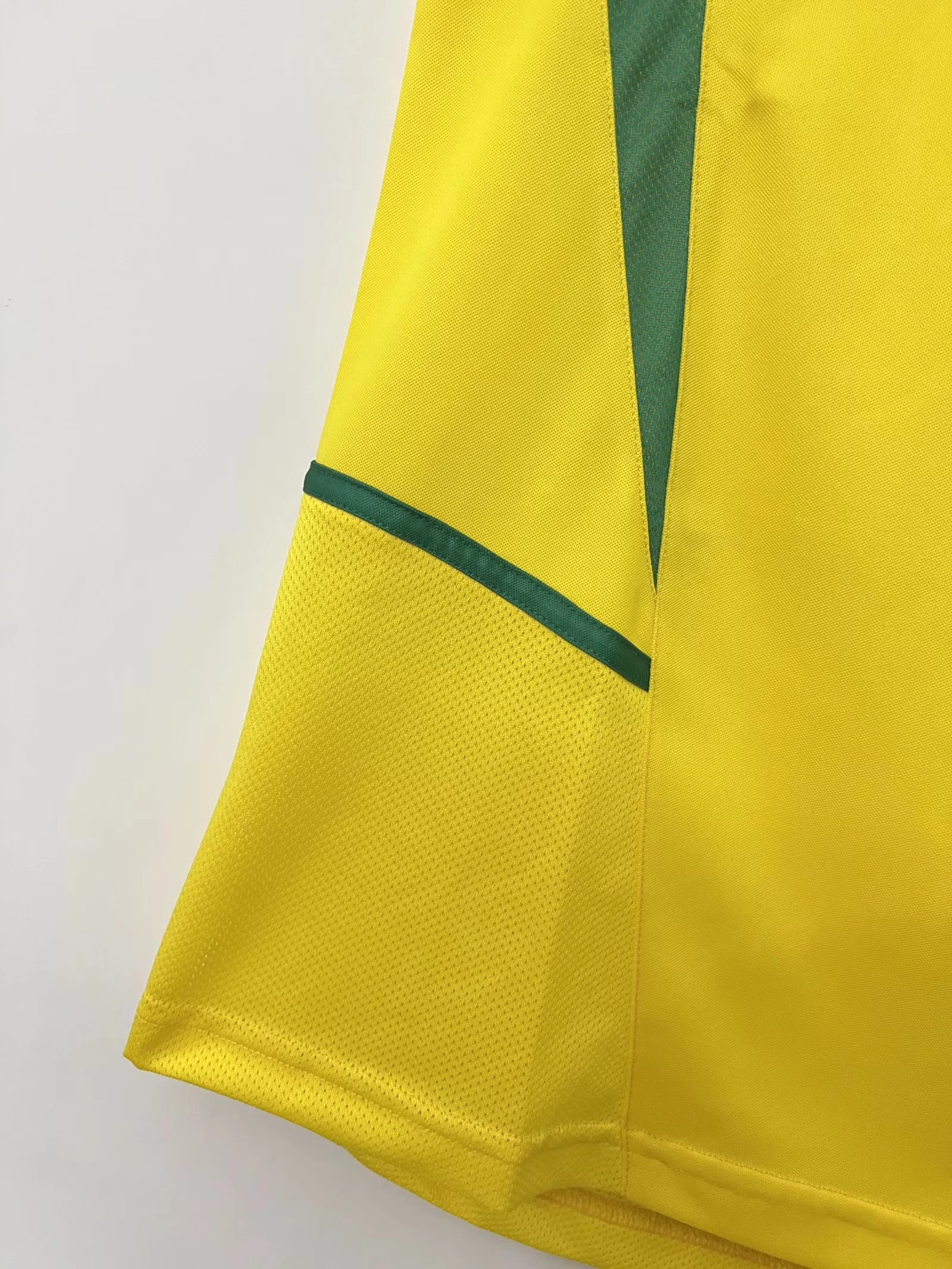 2002 Brazil Home Retro Jersey view 4